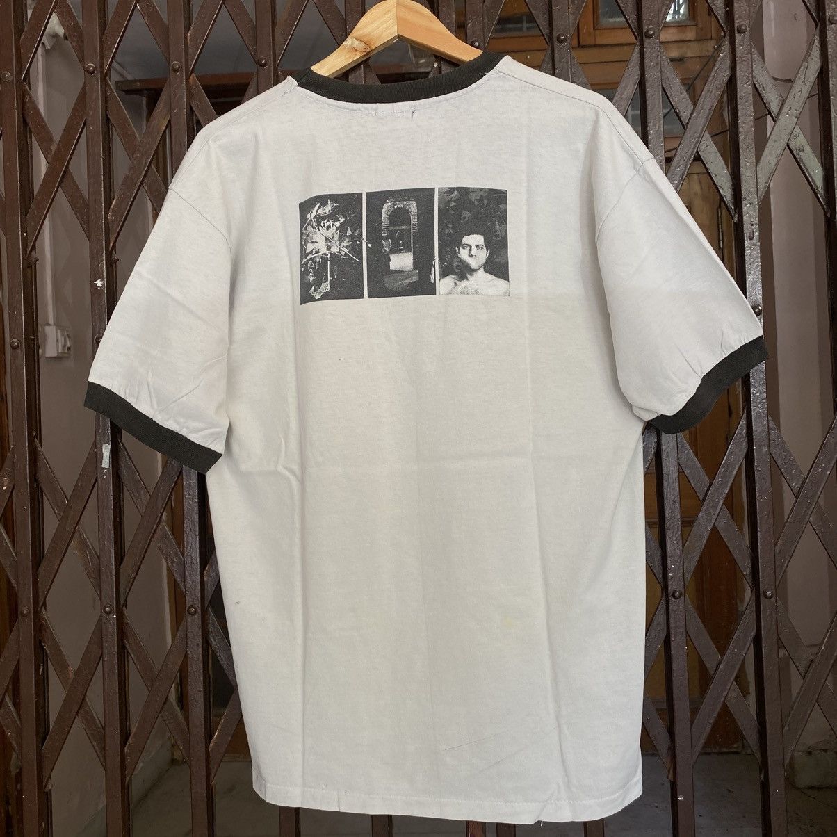 Band Tees Vintage Genesis "Turn It On Again" ringer T-shirt Size US XL / EU 56 / 4 - 7 Thumbnail