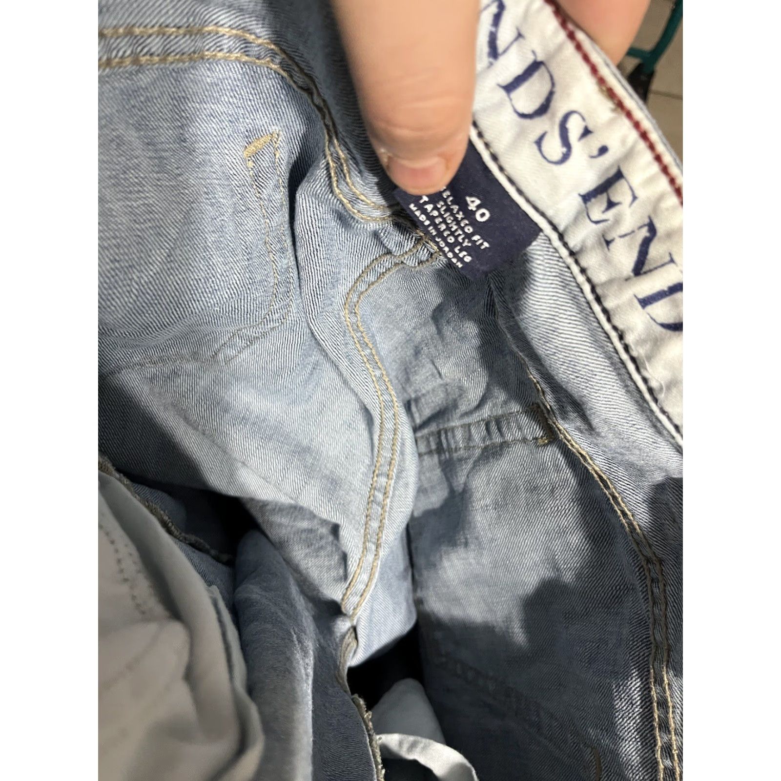 Lands' End Lands' End Jeans 40x31 Relaxed Fit Slightly Tapered Leg Cotton Blue Denim Men Regular 5-Pocket Waist 40 Inseam 31 Zip Button Logo Belt Loops Size US 40 / EU 56 - 5 Thumbnail