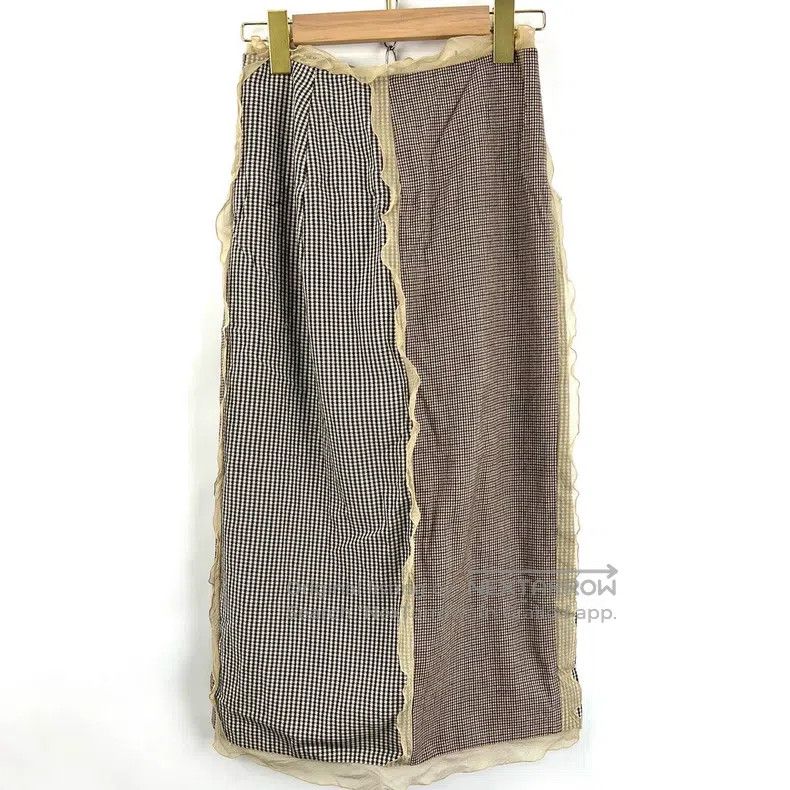 Fendi Fendi Three-dimensional lace checkered skirt Size 42" / US 20 - 1 Thumbnail