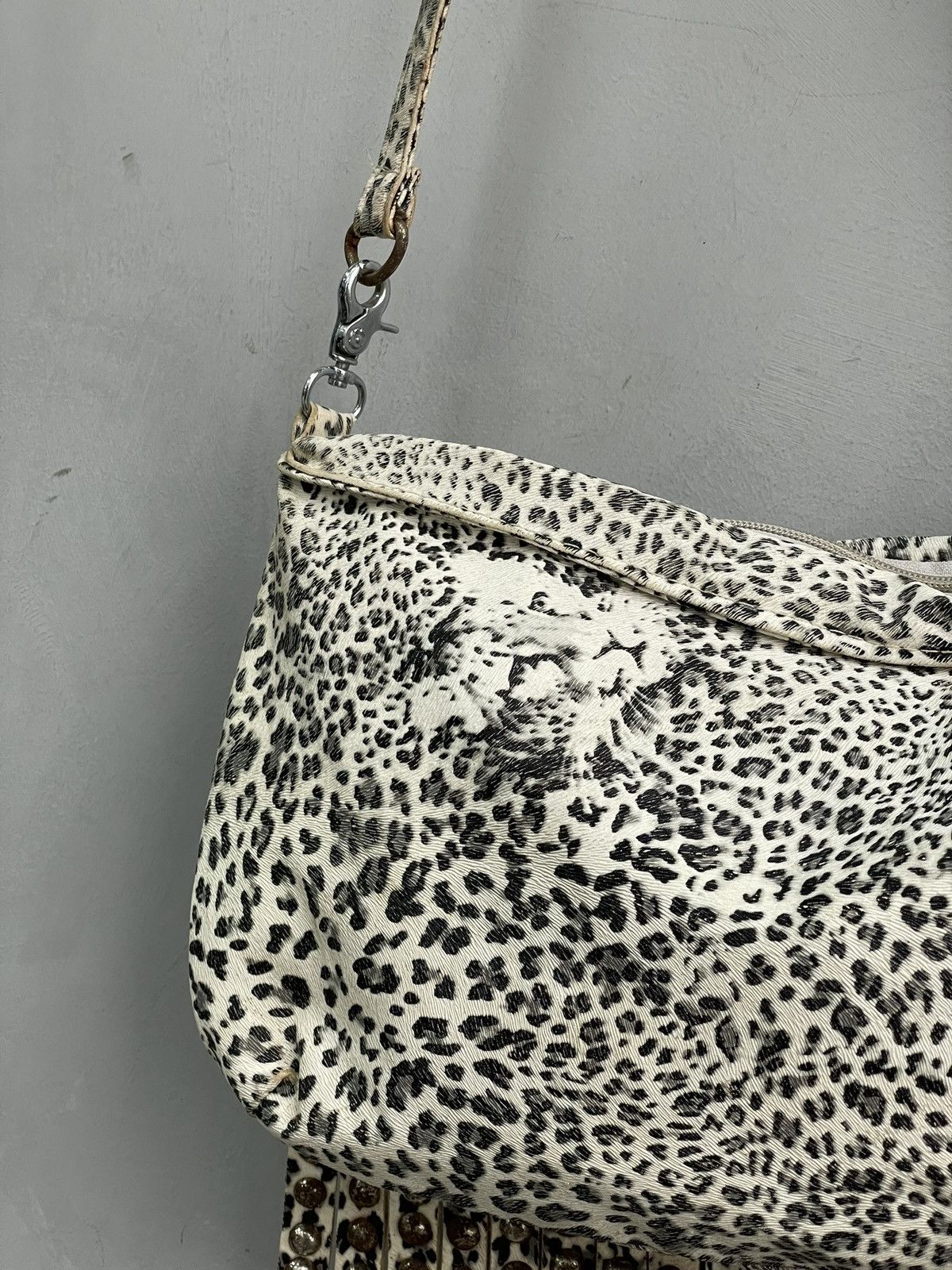 KMRii Rare leather kmrii style messenger bag y2k fashion Size ONE SIZE - 9 Thumbnail