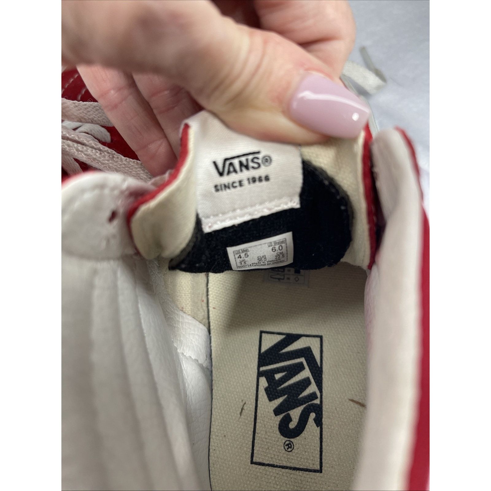 Vans VANS Sk8 Hi-Top Sneaker Red & White - Women’s Sz 6.5 - NICE! Size US 6.5 / EU 39-40 - 7 Thumbnail