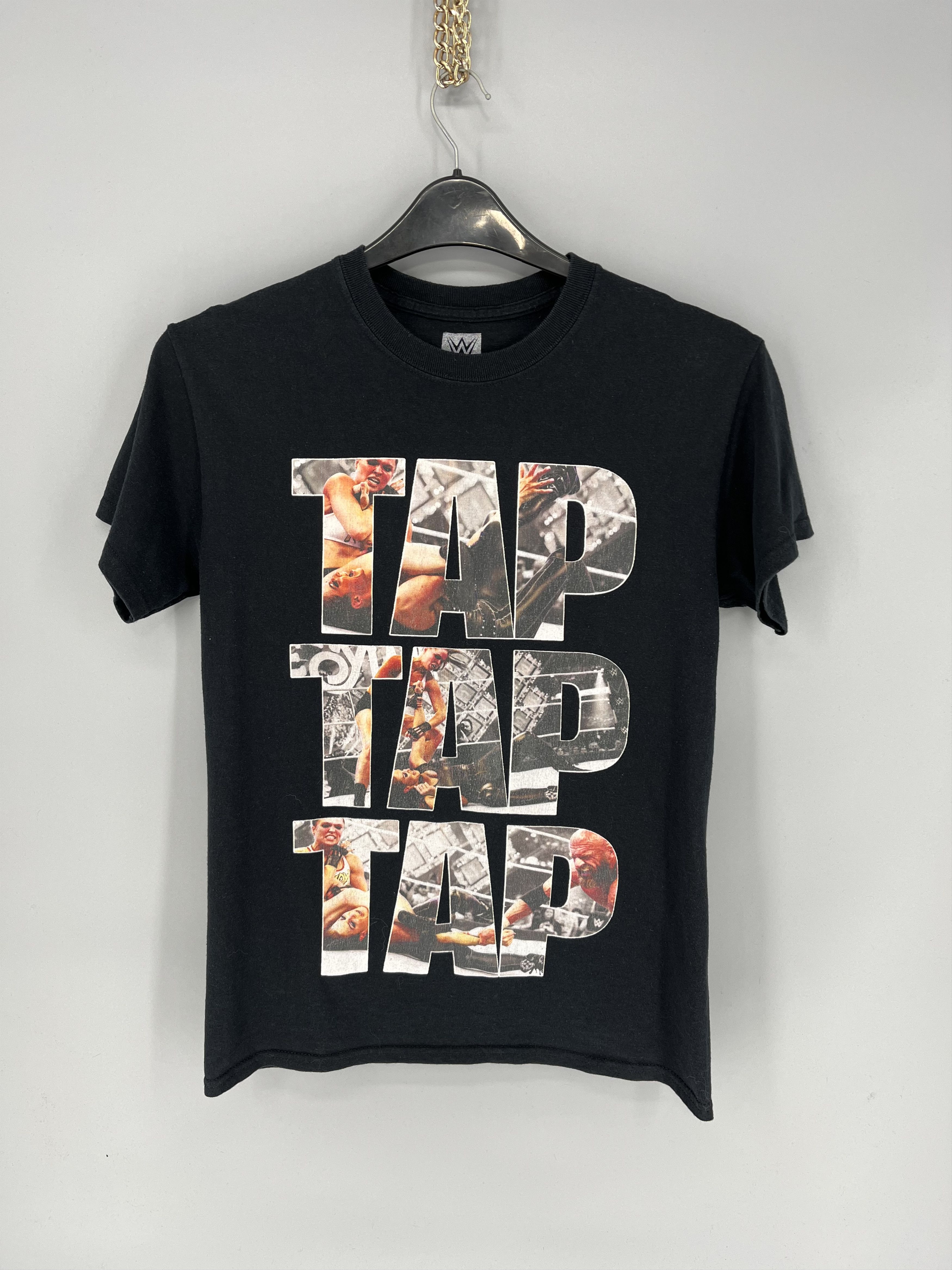 Other Vintage Y2K Wwe "TAP TAP TAP" Authentic Streetwear T-Shirts Size US S / EU 44-46 / 1 - 1 Thumbnail