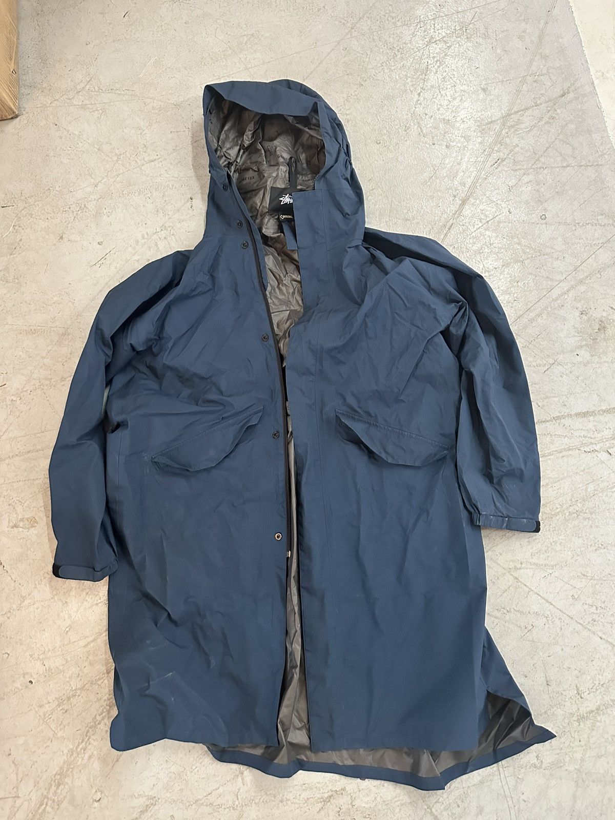 image of Goretex x Stussy Rain Parka in Navy, Men's (Size Medium)