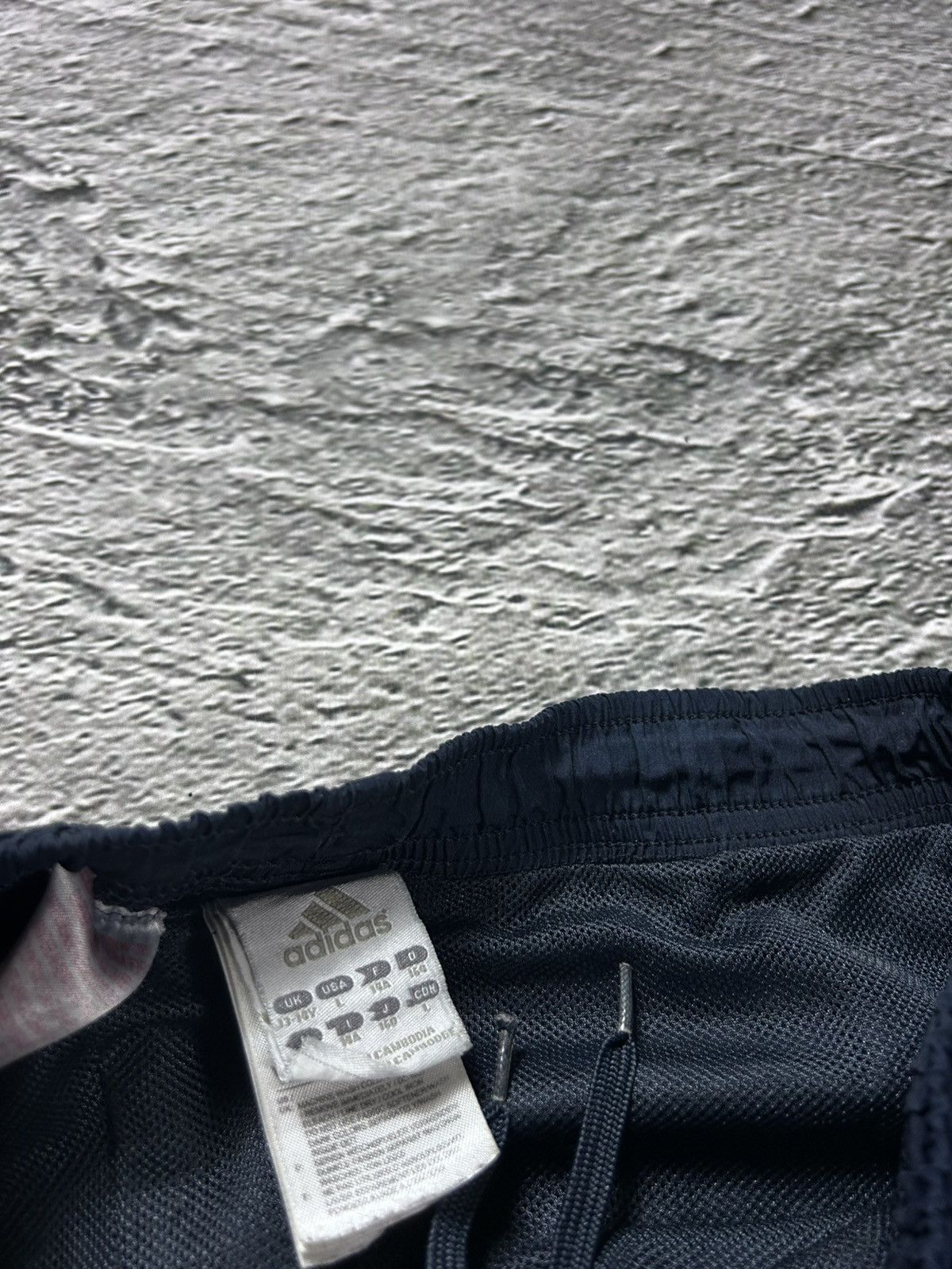 Adidas × Vintage Adidas vintage navy track pants small logo 2000s Size US 28 / EU 44 - 3 Thumbnail