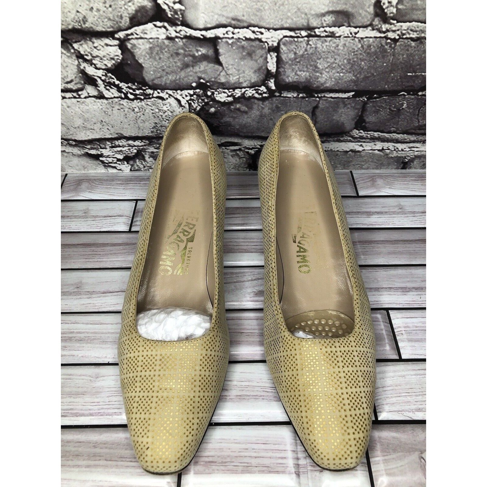 Salvatore Ferragamo Salvatore Ferragamo Beige Leather Geometric Dress Pump Heels Size US 7.5 / IT 37.5 - 2 Thumbnail