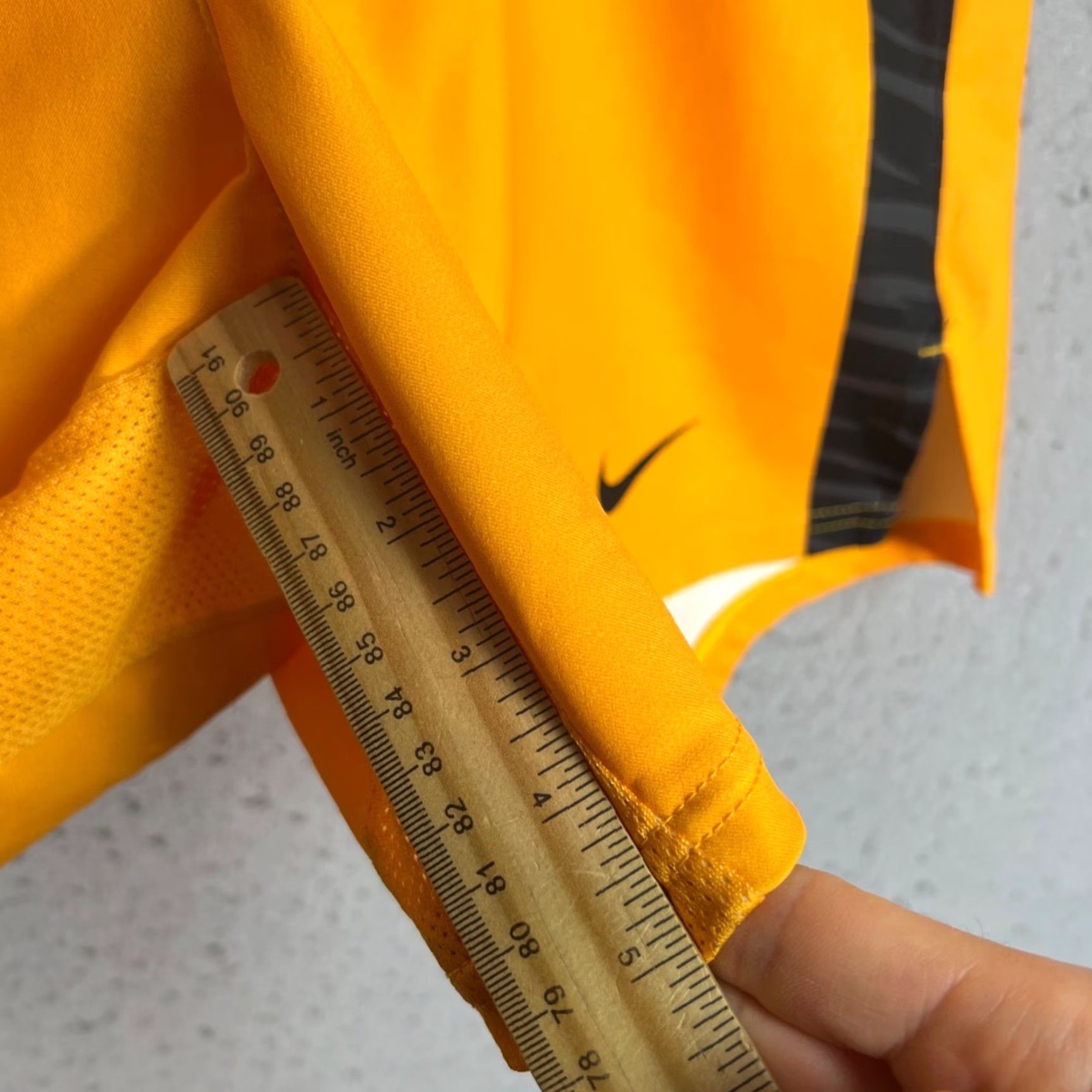 Nike Nike Dri-Fit Womens Size Large Yellow & Black Athletic Shorts Drawstring Size 36" / US 14 / IT 50 - 6 Thumbnail