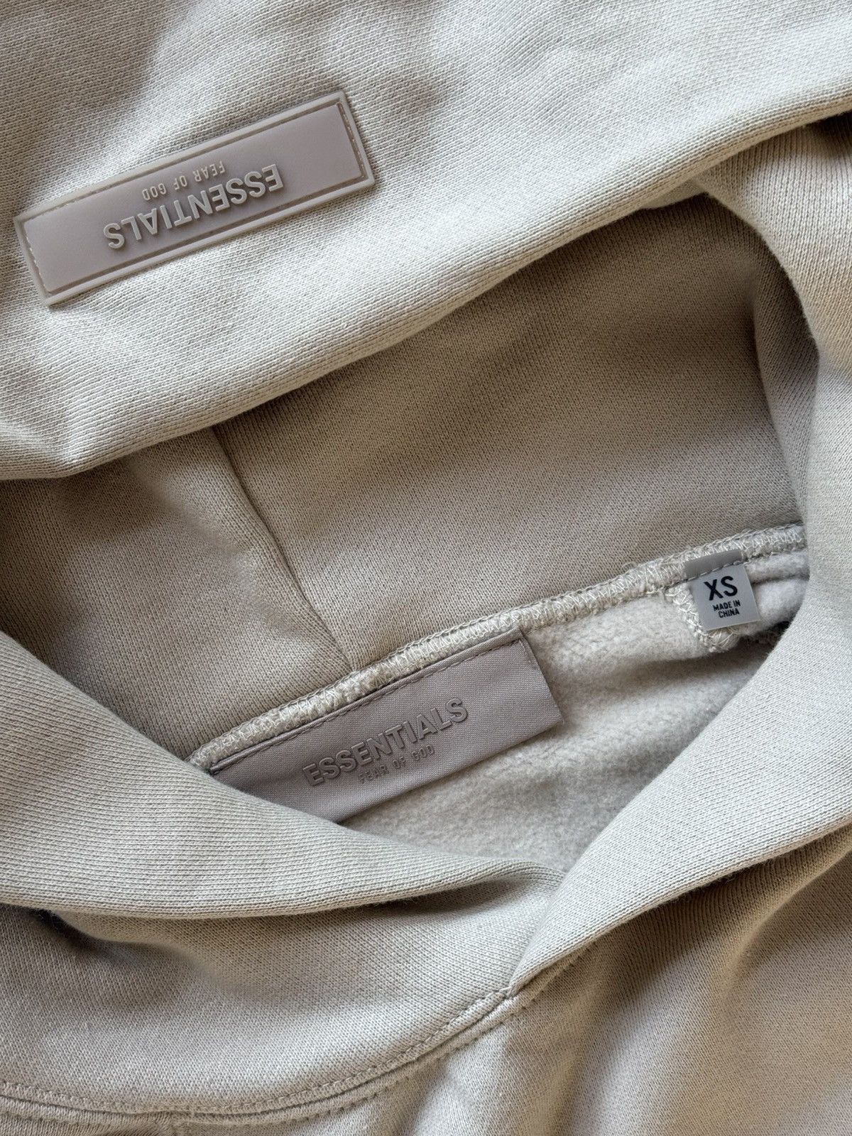 Essentials × FOG × Fear of God Fear of God Essentials 1977 Logo Wheat Pullover Hoodie sz XS Size US XS / EU 42 / 0 - 4 Thumbnail