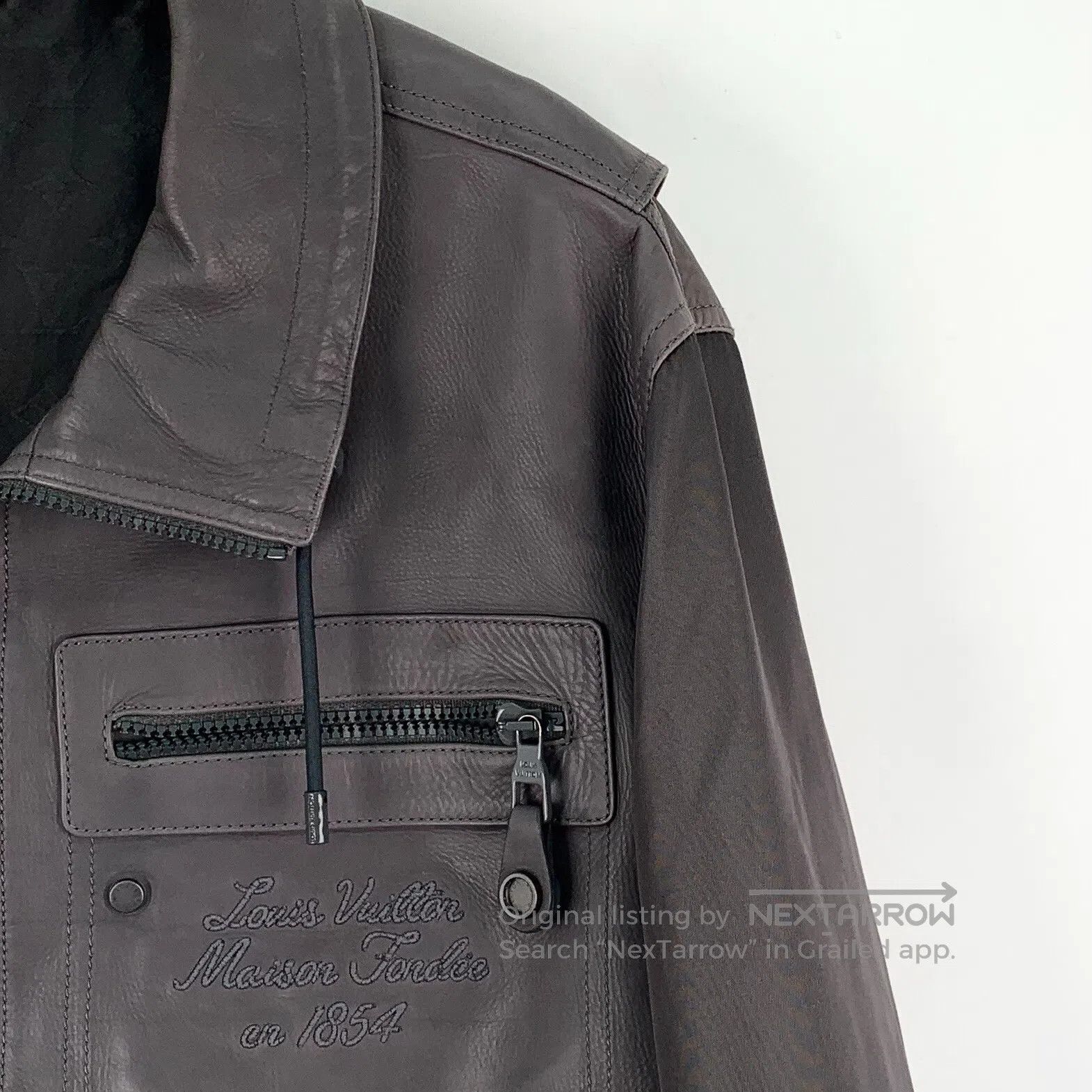 Louis Vuitton Louis Vuitton Grey letter embroidery leather collar zip lo Size US M / EU 48-50 / 2 - 3 Thumbnail