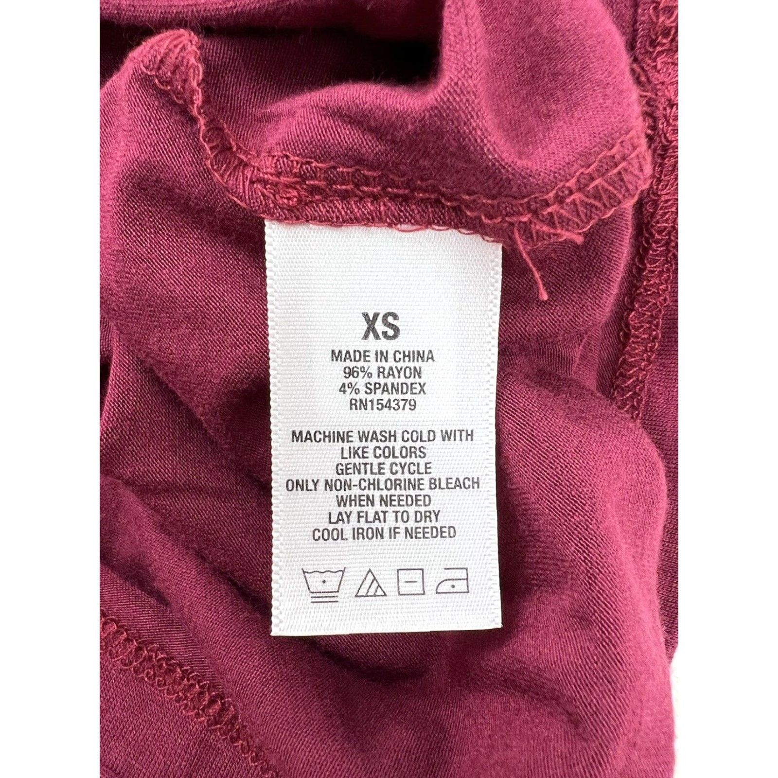 Vintage **Aeropostale Maroon Cold Shoulder Romper Size XS** User: **Vintage Aeropostale Maroon Cold Shoulder Romper Size XS** Size 26" / US 2 / IT 38 - 7 Thumbnail