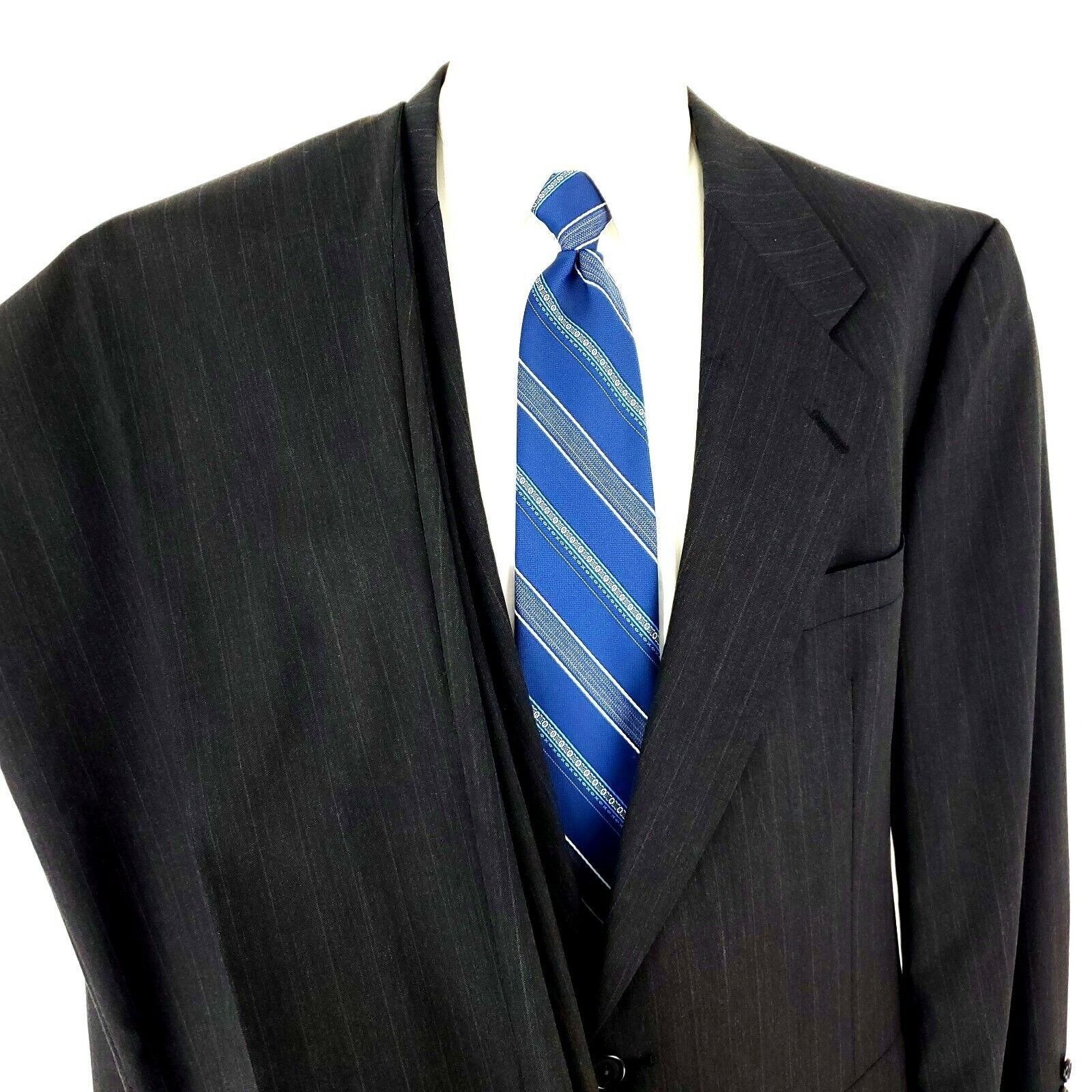 Hart Schaffner Marx Hart Schaffner Marx Wool 2 Button 2 Piece Suit 44R Gray Stri Size 44R - 1 Thumbnail