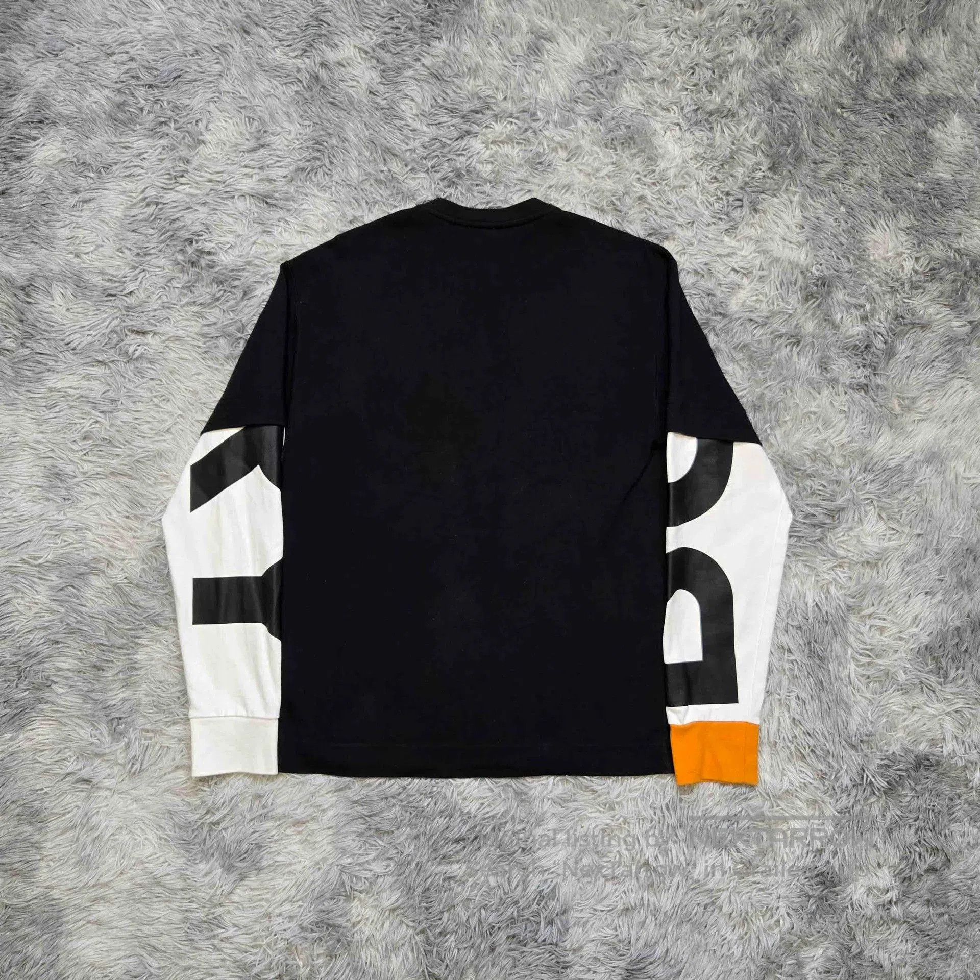 Burberry burberry logo long sleeve top size small. Size US S / EU 44-46 / 1 - 2 Thumbnail