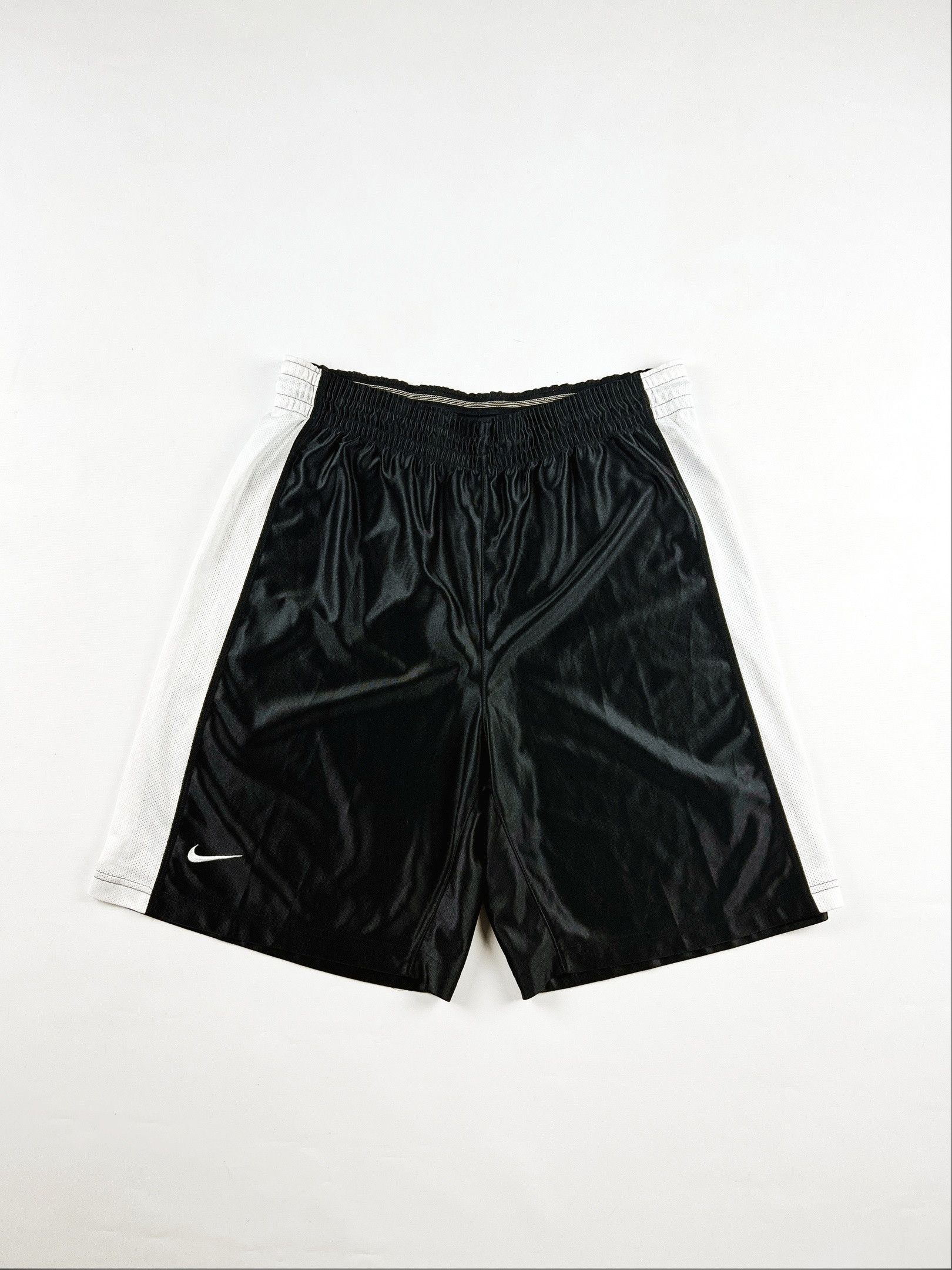 Nike × Vintage Vintage Nike Shorts Size US 36 / EU 52 - 1 Thumbnail