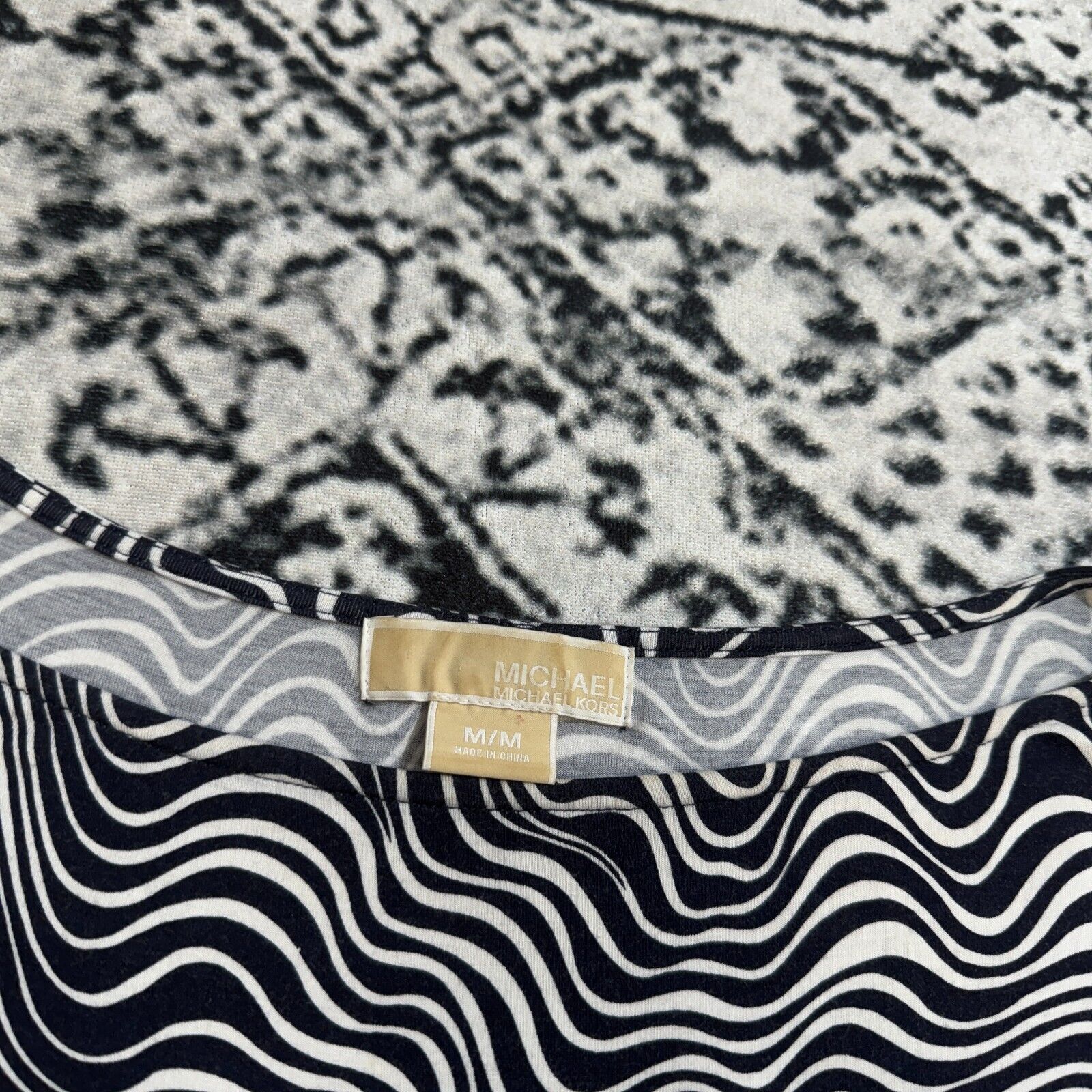 Michael Kors × Vintage Vintage 90s Michael Kors Black White Rayon Blouse Top Size M Size US M / EU 48-50 / 2 - 13 Thumbnail