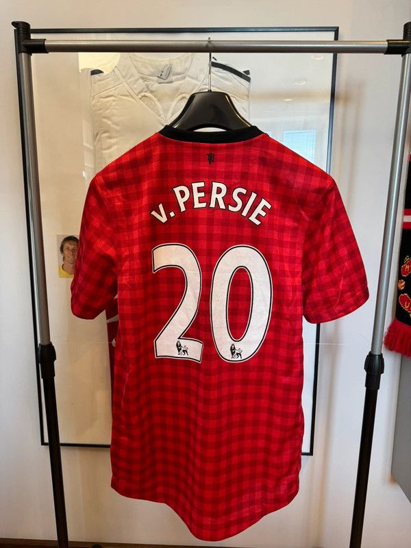 Nike × Vintage Nike Manchester United 2012-13 v.Persie #20 Home Jersey S Size US S / EU 44-46 / 1 - 1 Thumbnail