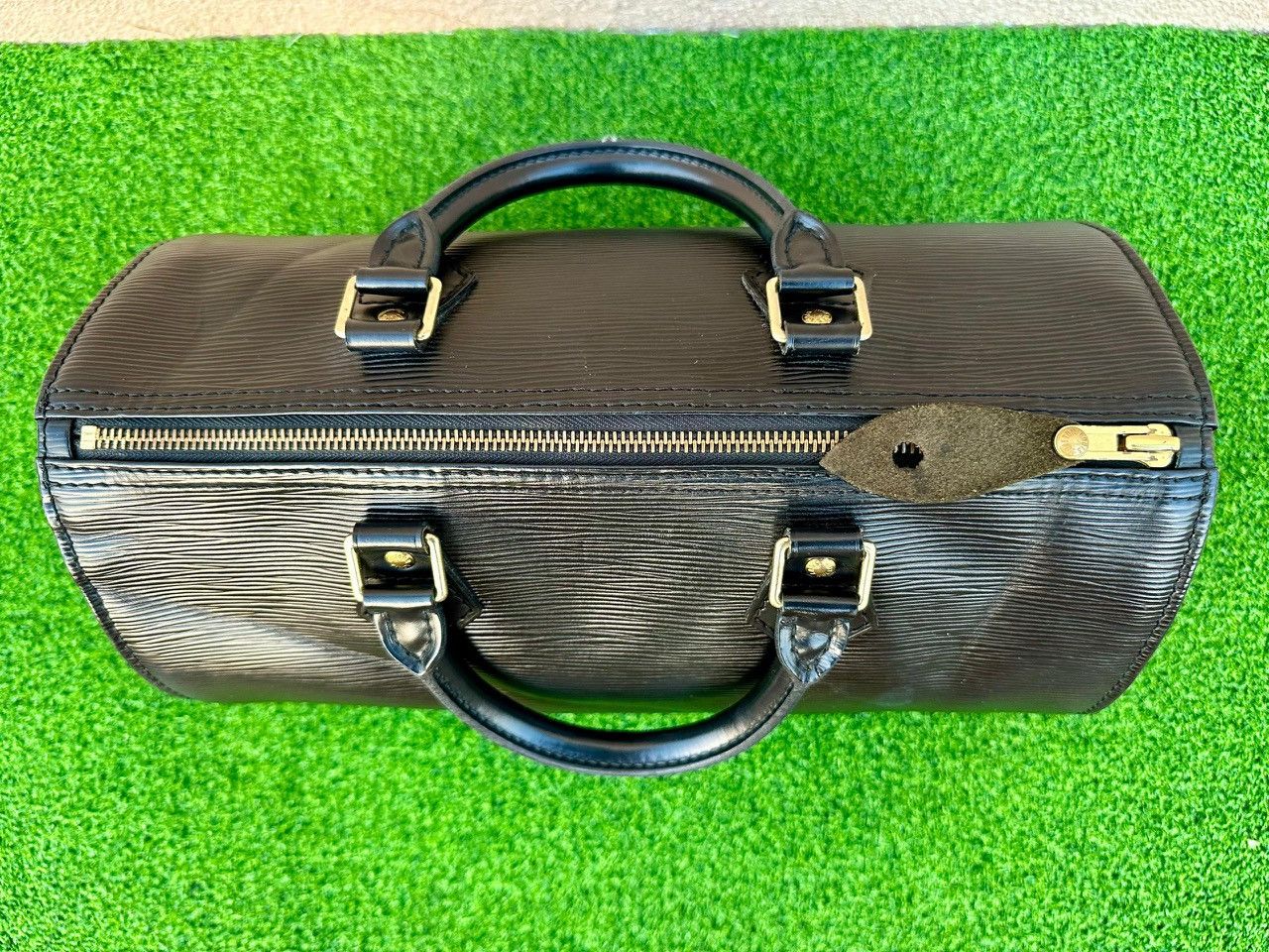 Louis Vuitton Authentic Louis Vuitton Black Epi Leather Speedy 30 Handbag Size ONE SIZE - 5 Thumbnail