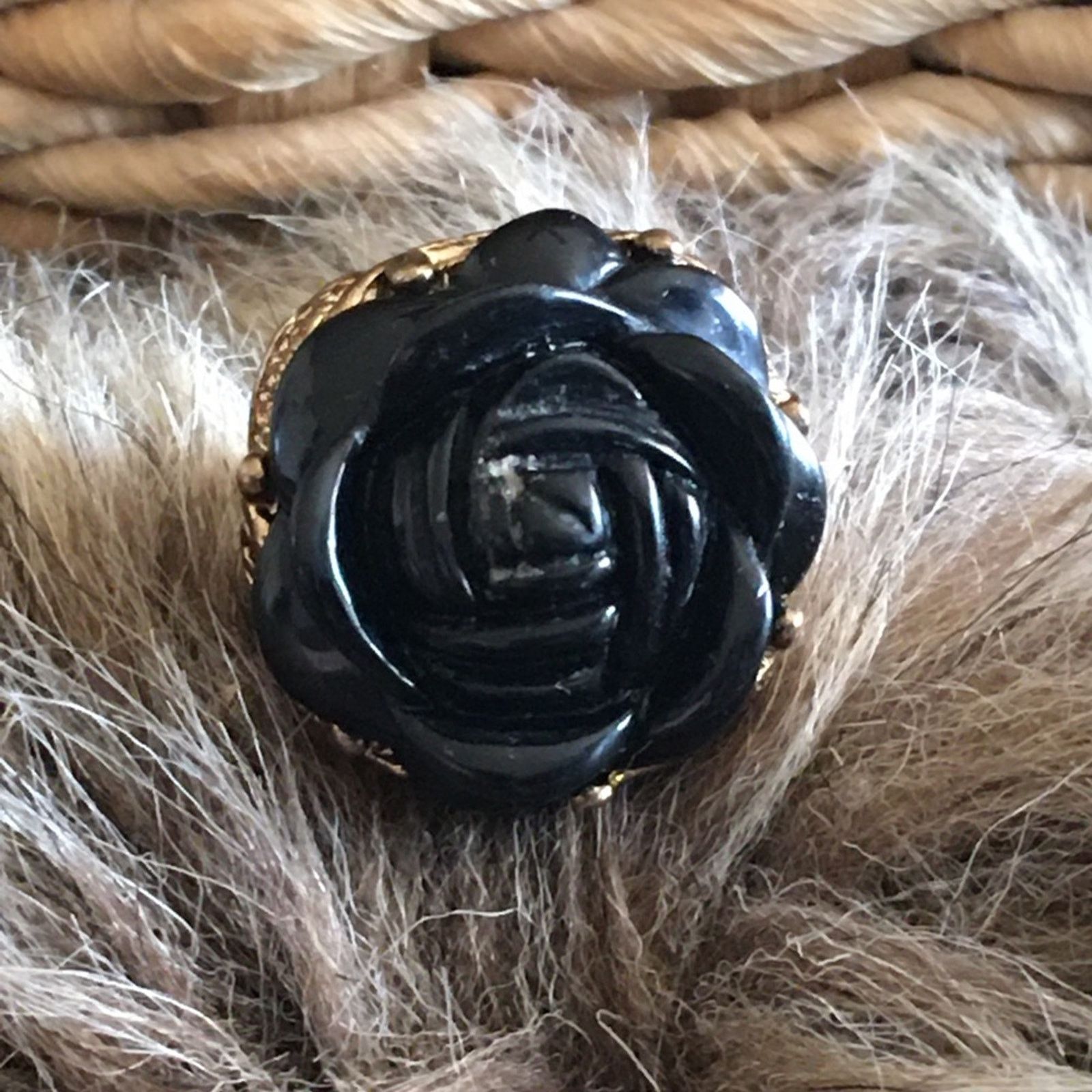 Vintage Vintage 80s black rose antique gold filigree ring Size ONE SIZE - 8 Thumbnail