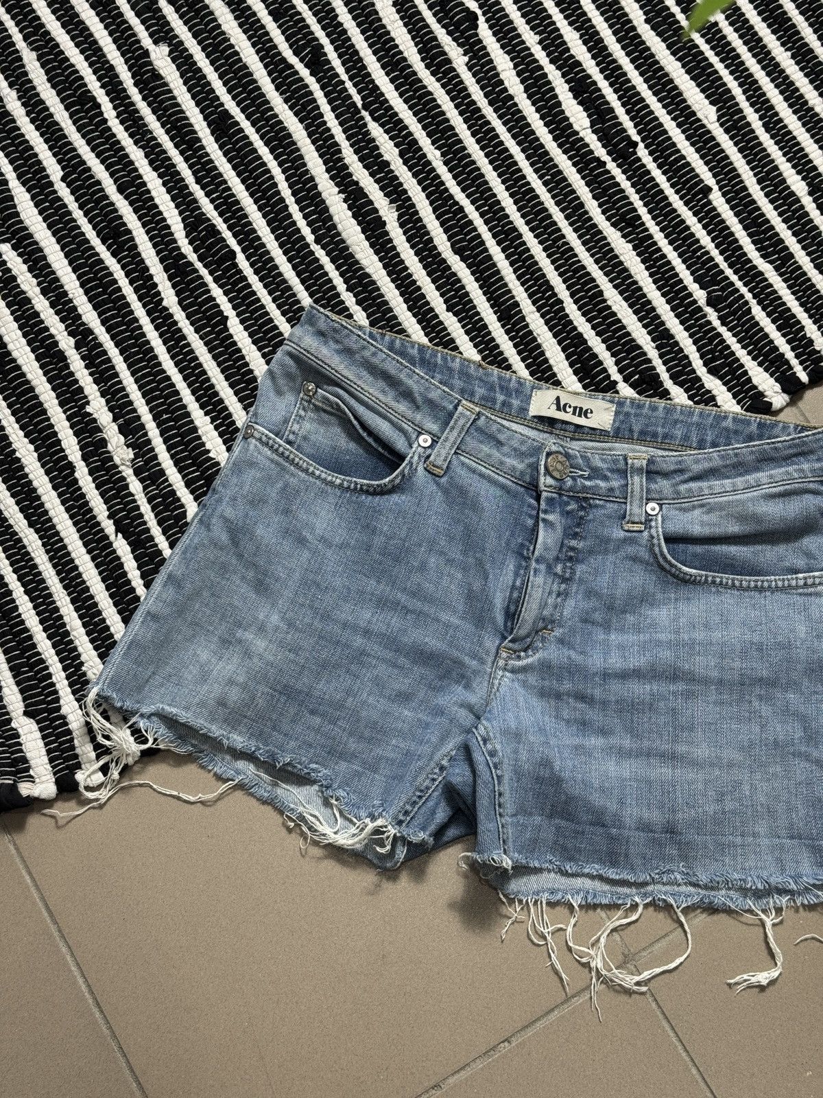 Acne Studios VINTAGE ACNE 2000s HEP BEYOND DENIM SHORTS Size 30" / US 8 / IT 44 - 3 Thumbnail