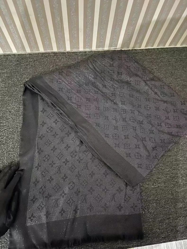 Louis Vuitton LV Louis Vuitton Classic Silver Scarf -2505 Size ONE SIZE - 2 Thumbnail