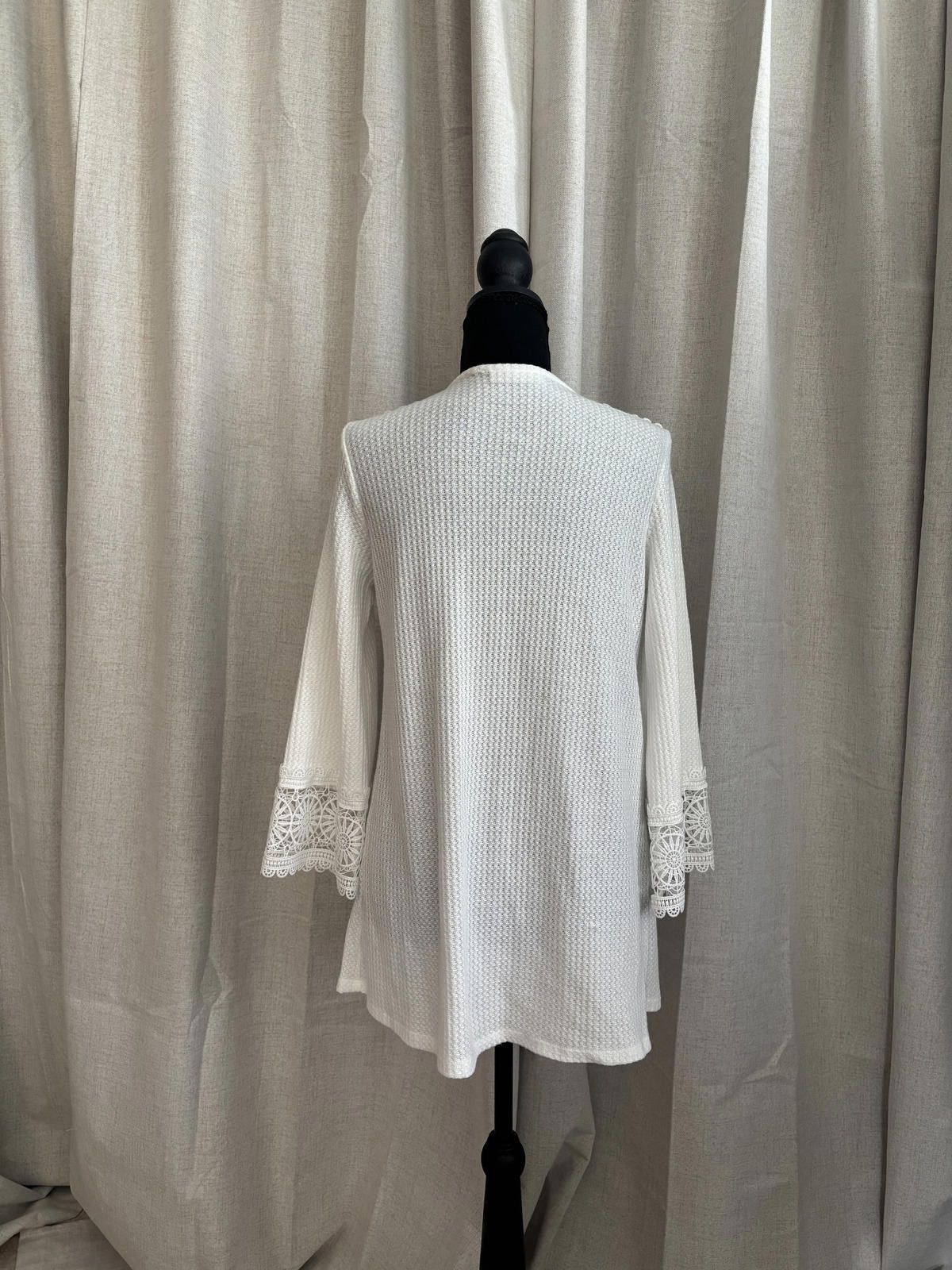The Unbranded Brand Fairy Boho Lace cover up. Size ONE SIZE - 4 Thumbnail