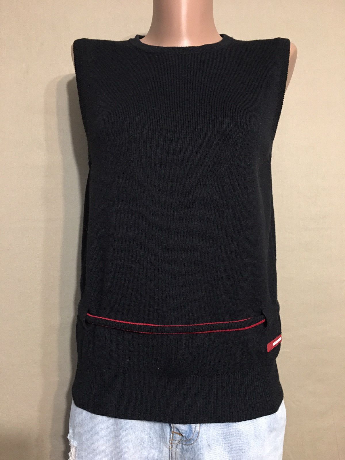 Bally BALLY Golf Black Knit Vest Womens Size EU 38 Size M / US 6-8 / IT 42-44 - 1 Thumbnail