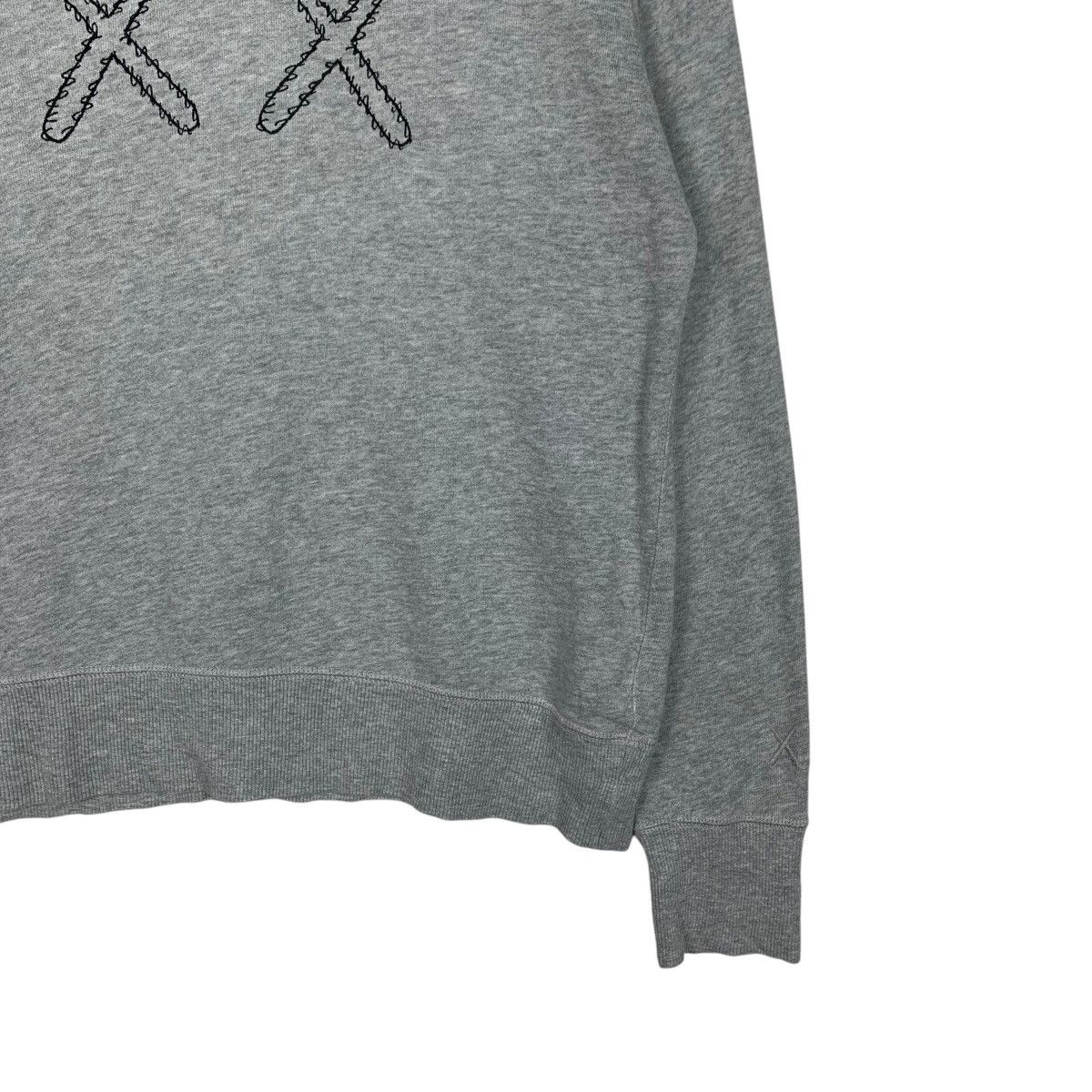 Uniqlo KAWS SESAME STREET Graphics Crewneck Sweatshirt #1978-C86 Size US S / EU 44-46 / 1 - 4 Thumbnail