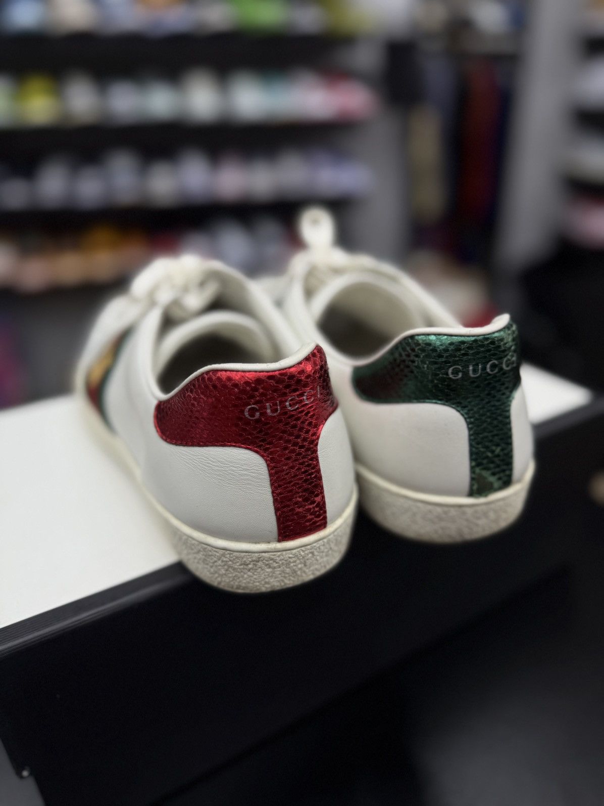 Gucci Gucci Mens Low Top Bee Sneakers Size 10G/10.5US Size US 10.5 / EU 43-44 - 8 Thumbnail