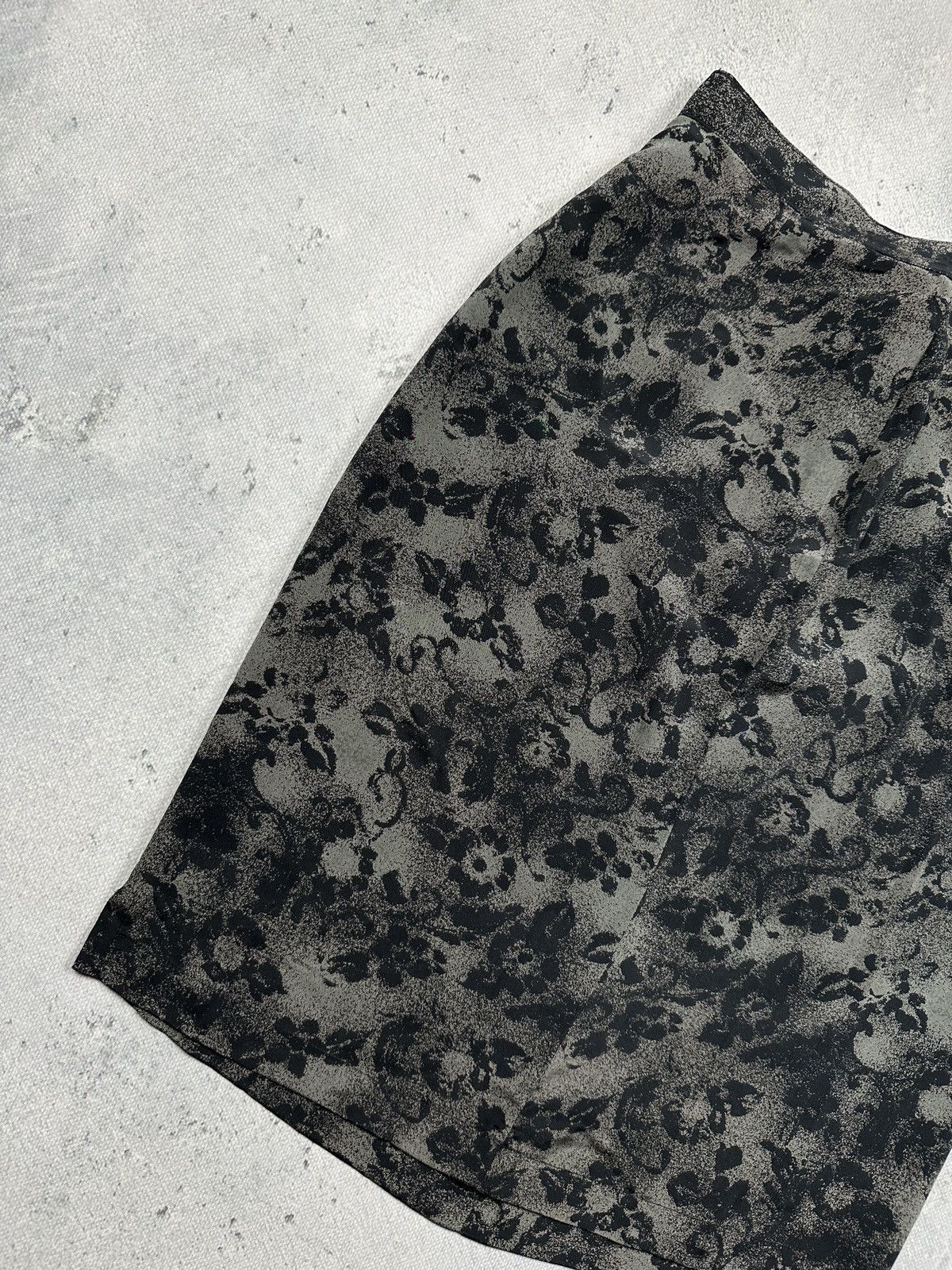 Vintage Mariella Burani Silk Pencil Skirt Abstract Floral Jacquard Size 32" / US 10 / IT 46 - 2 Thumbnail