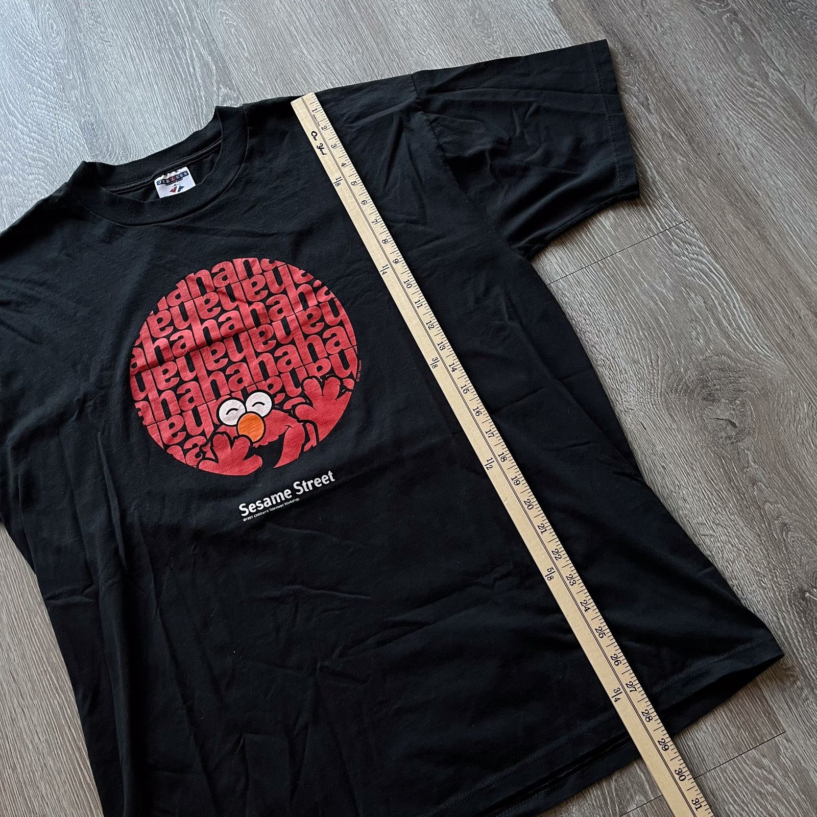 Vintage Rare 90s Tickle Me Elmo Sesame Street T shirt Mens XL Size US XL / EU 56 / 4 - 7 Thumbnail