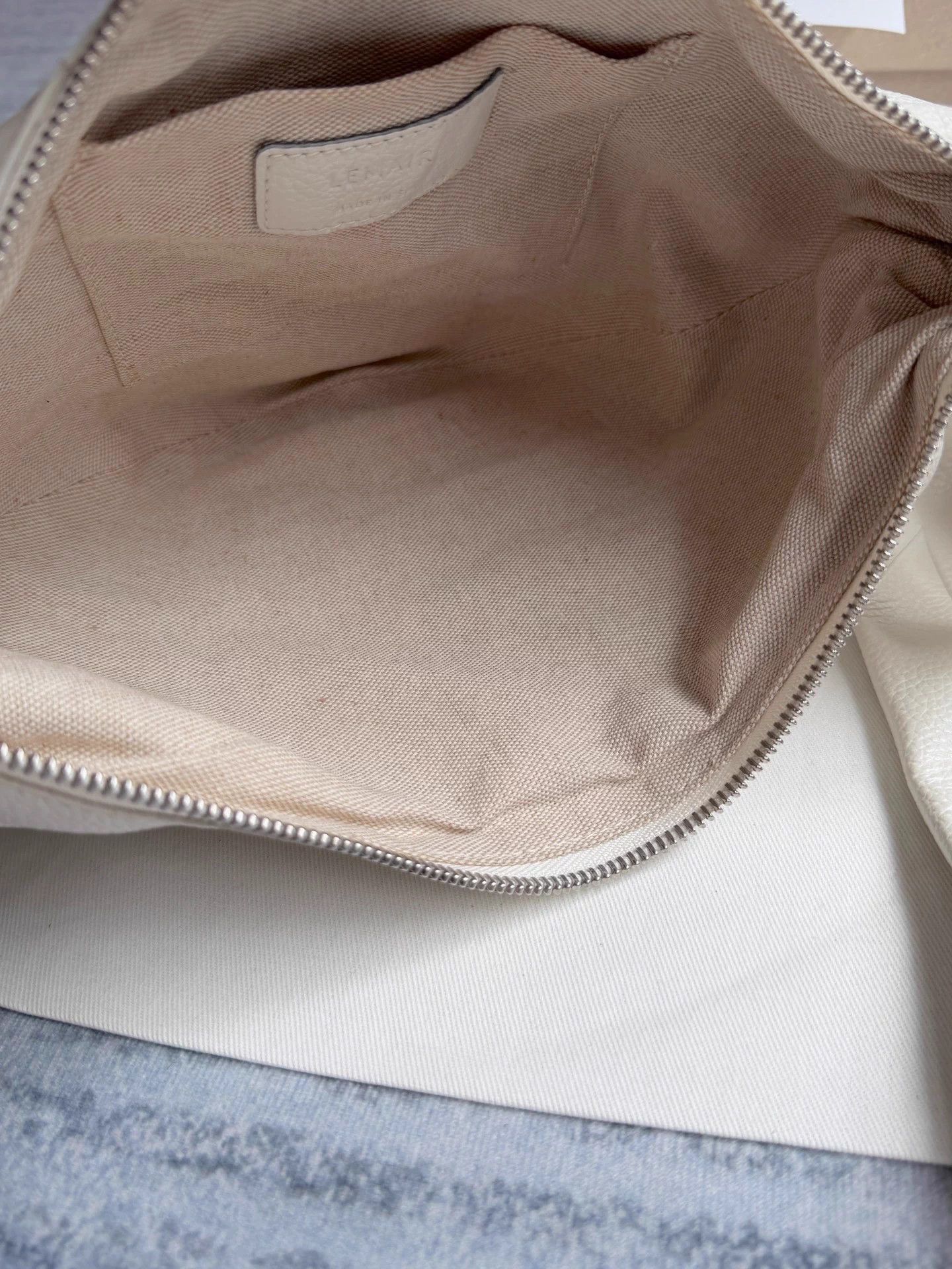 Lemaire Lemaire CroissantBag ChalkWhite GrainLeather Small Size ONE SIZE - 6 Thumbnail