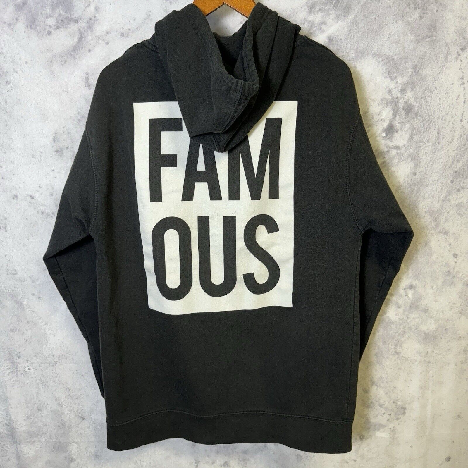 Vintage Famous Hoodie Sweatshirt Mens Medium Black Full Zip Size US M / EU 48-50 / 2 - 1 Thumbnail