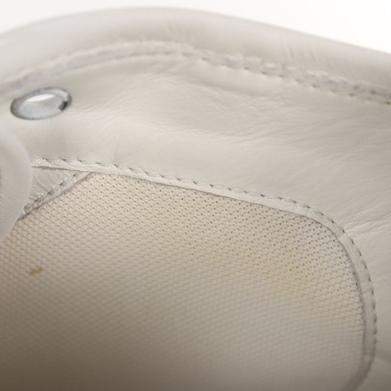 Louis Vuitton Louis Vuitton Monogram High-Top Sneakers in White - Size US 7 / EU 40 - 9 Thumbnail