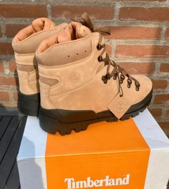 Timberland world hiker Vibram US 9 outdoor hiking new ds Size US 9 / EU 42 - 4 Thumbnail