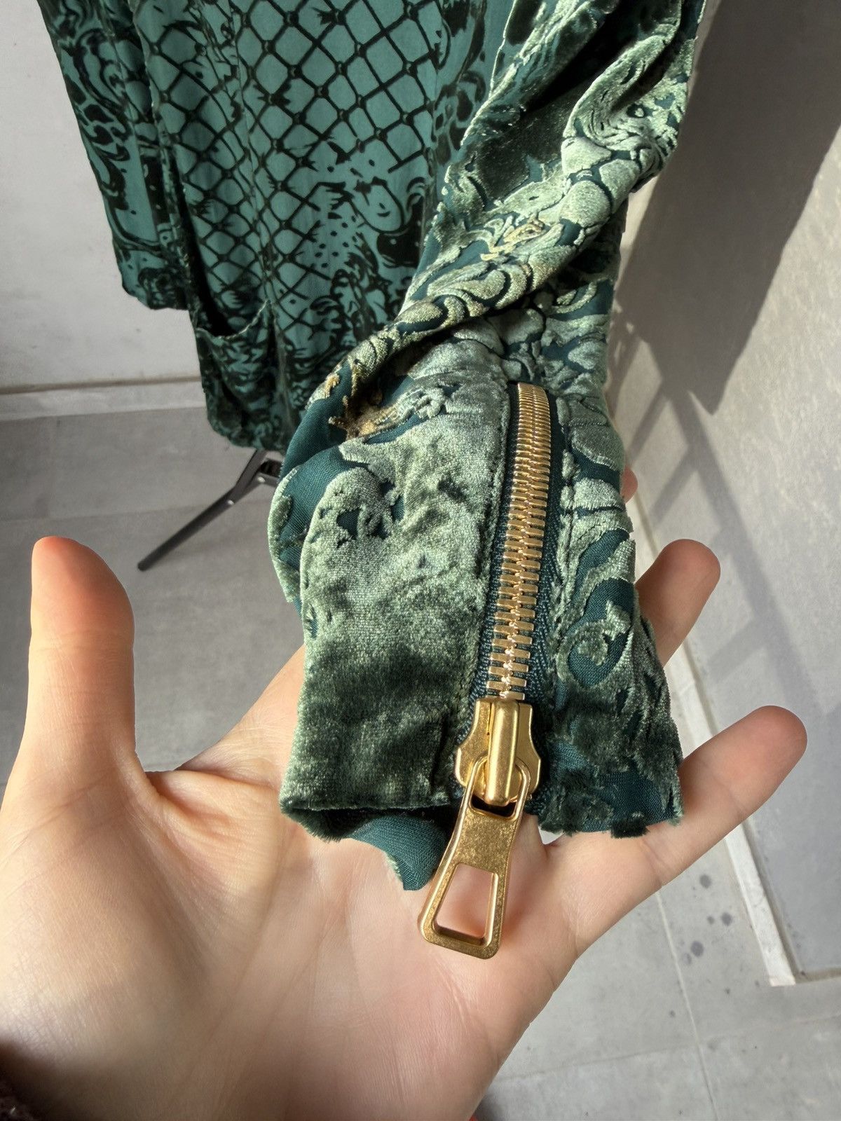 Balmain × H&M BALMAIN X H&M Velvet Green Dress Tunic Silk Long Sleeve Size XS / US 0-2 / IT 36-38 - 4 Thumbnail