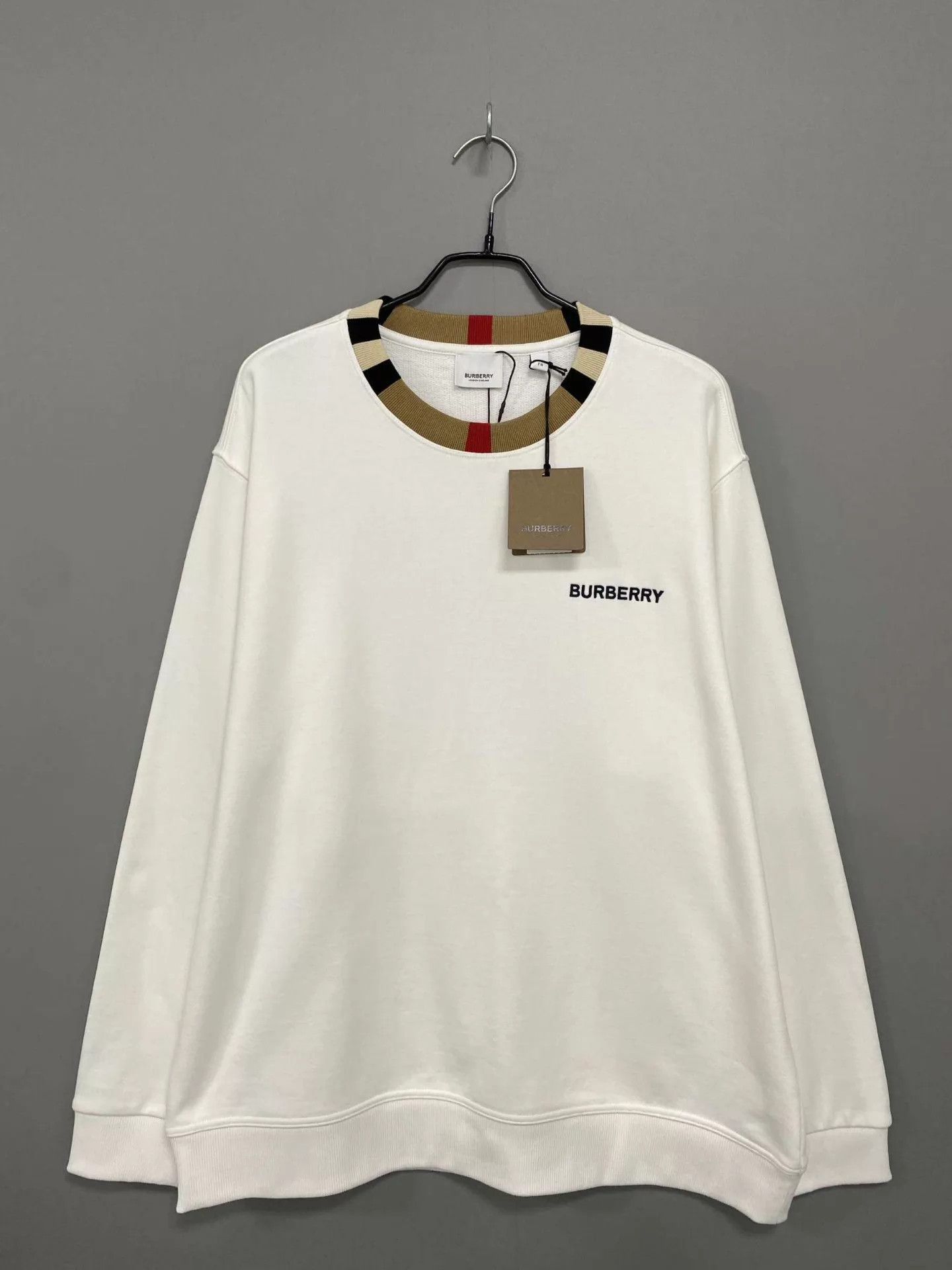 Burberry Burberry Check Collar Embroidered Logo Sweatshirt XL Size US XL / EU 56 / 4 - 1 Thumbnail