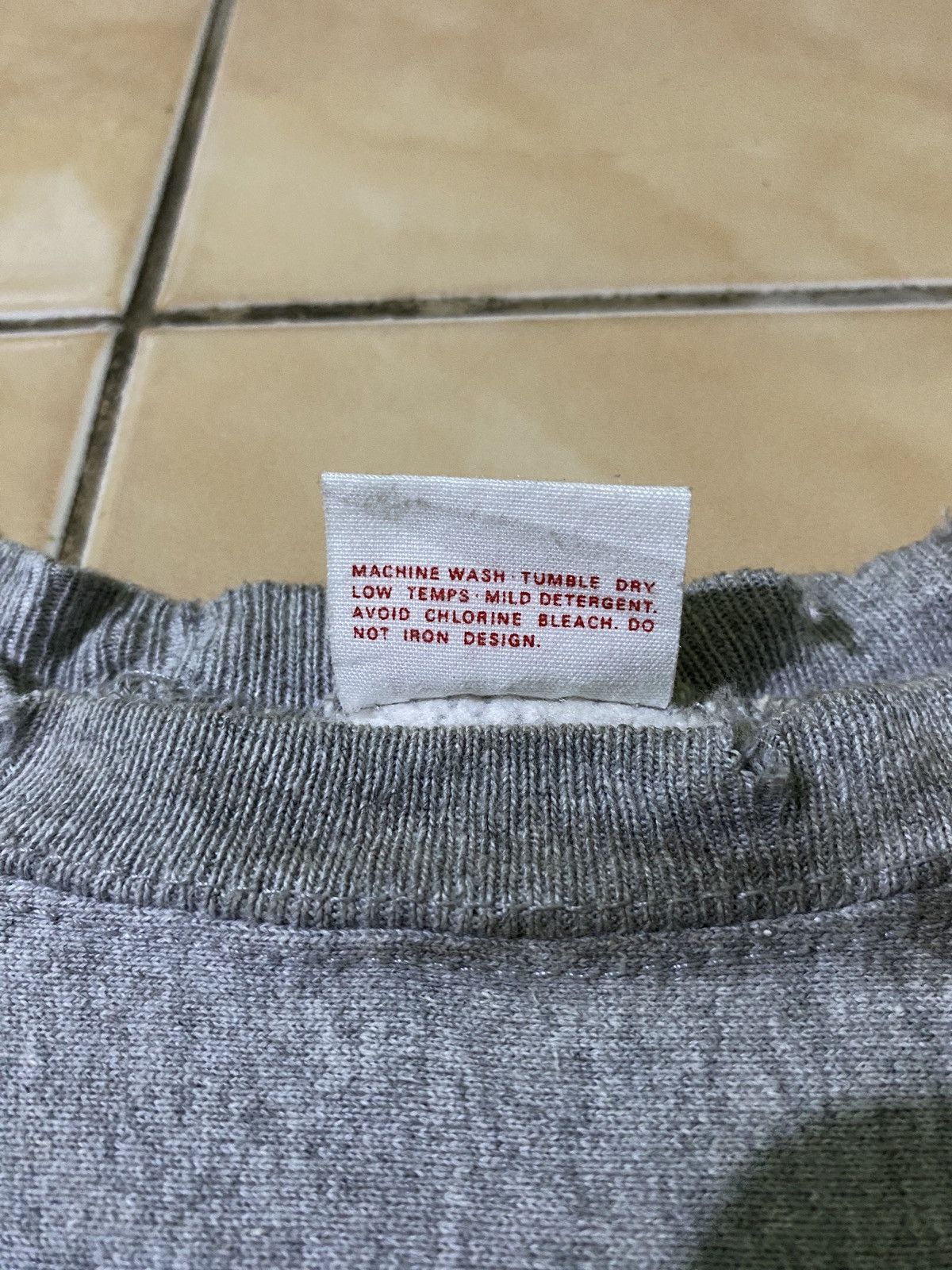 Champion VINTAGE CHAMPION DISTRESSED STAIL OIL ERD STYLE Size US L / EU 52-54 / 3 - 11 Thumbnail