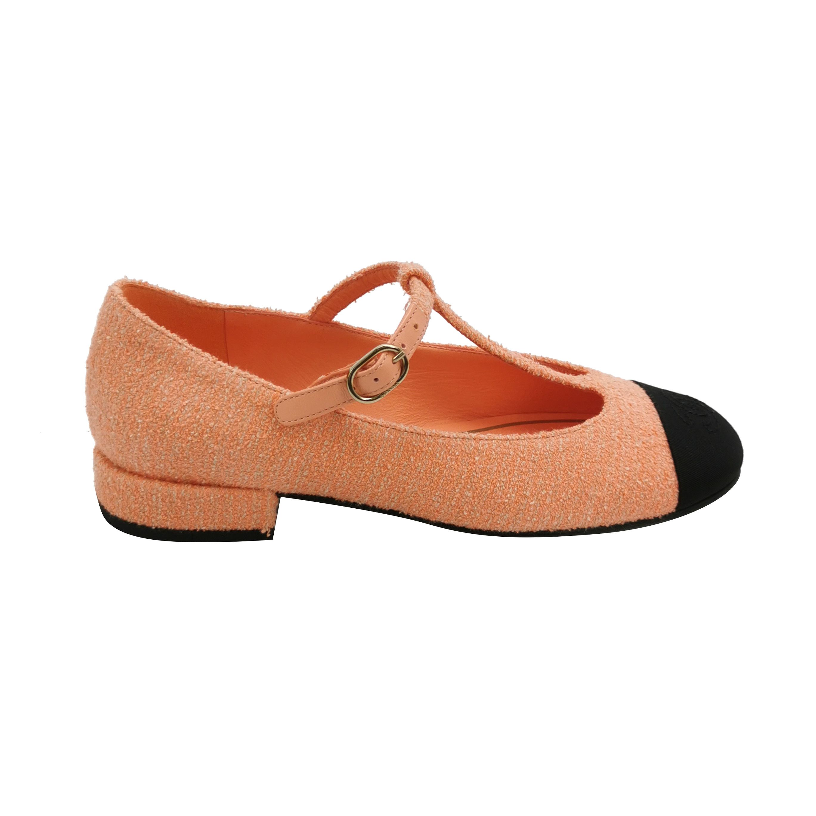 Chanel Chanel Women 5-5 Flats Size US 5.5 / IT 35.5 - 1 Thumbnail