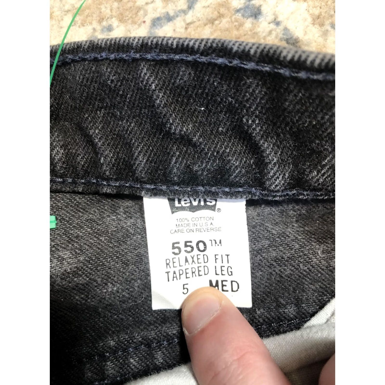 Levi's VINTAGE Levis 550 Jeans Womens 5 Medium Black Relaxed Fit Tapered Made USA 90s Size 27" / US 4 / IT 40 - 5 Thumbnail