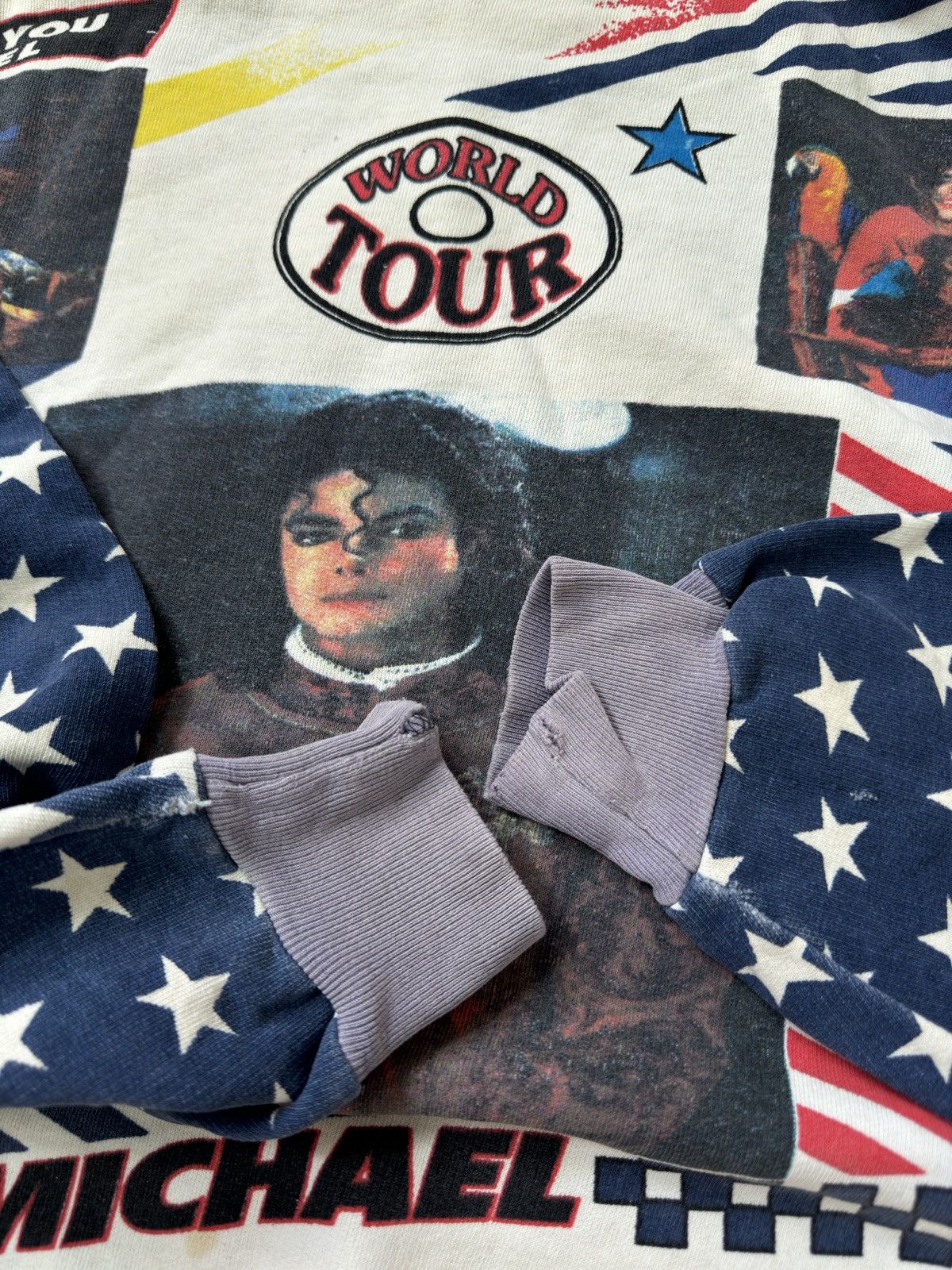 Michael Jackson VINTAGE MICHAEL JACKSON TOUR SWEATSHIRT Size US S / EU 44-46 / 1 - 5 Thumbnail