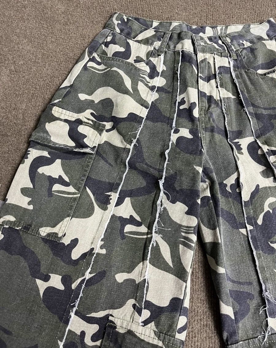 Japanese Brand × Vintage Utility grunge faded distressed camouflage camo cargo pants Size US 28 / EU 44 - 6 Thumbnail