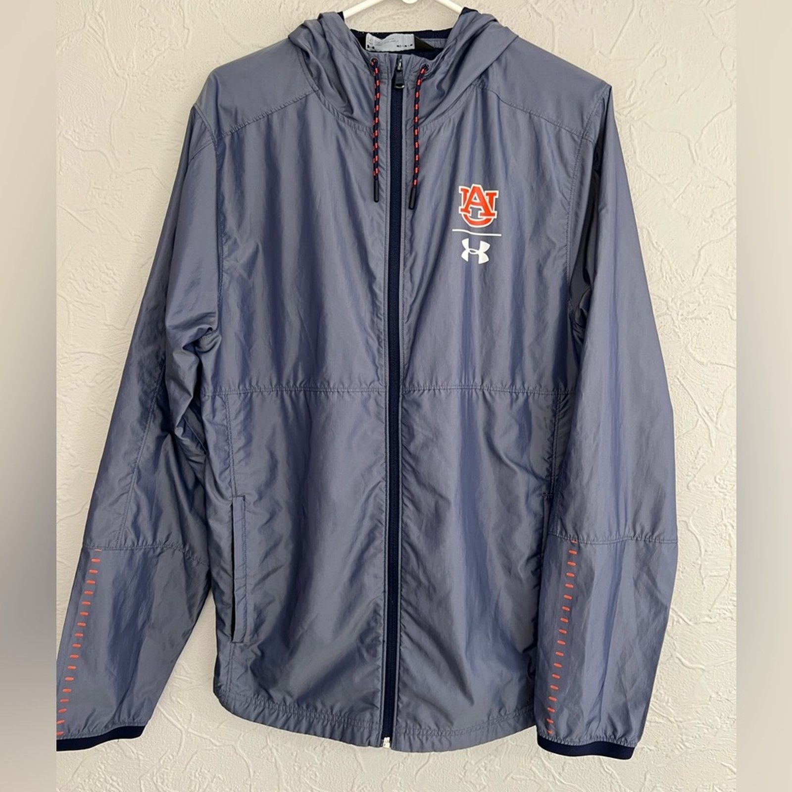 Under Armour AUBURN Under Armour Team Issued Sideline Windbreaker NICE Size US M / EU 48-50 / 2 - 3 Thumbnail