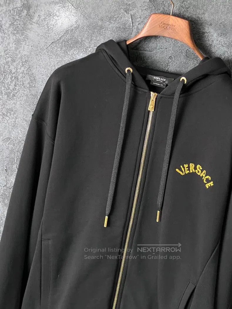 Versace VERSACE Embroidered Cotton Hoodie. Size US XS / EU 42 / 0 - 5 Thumbnail