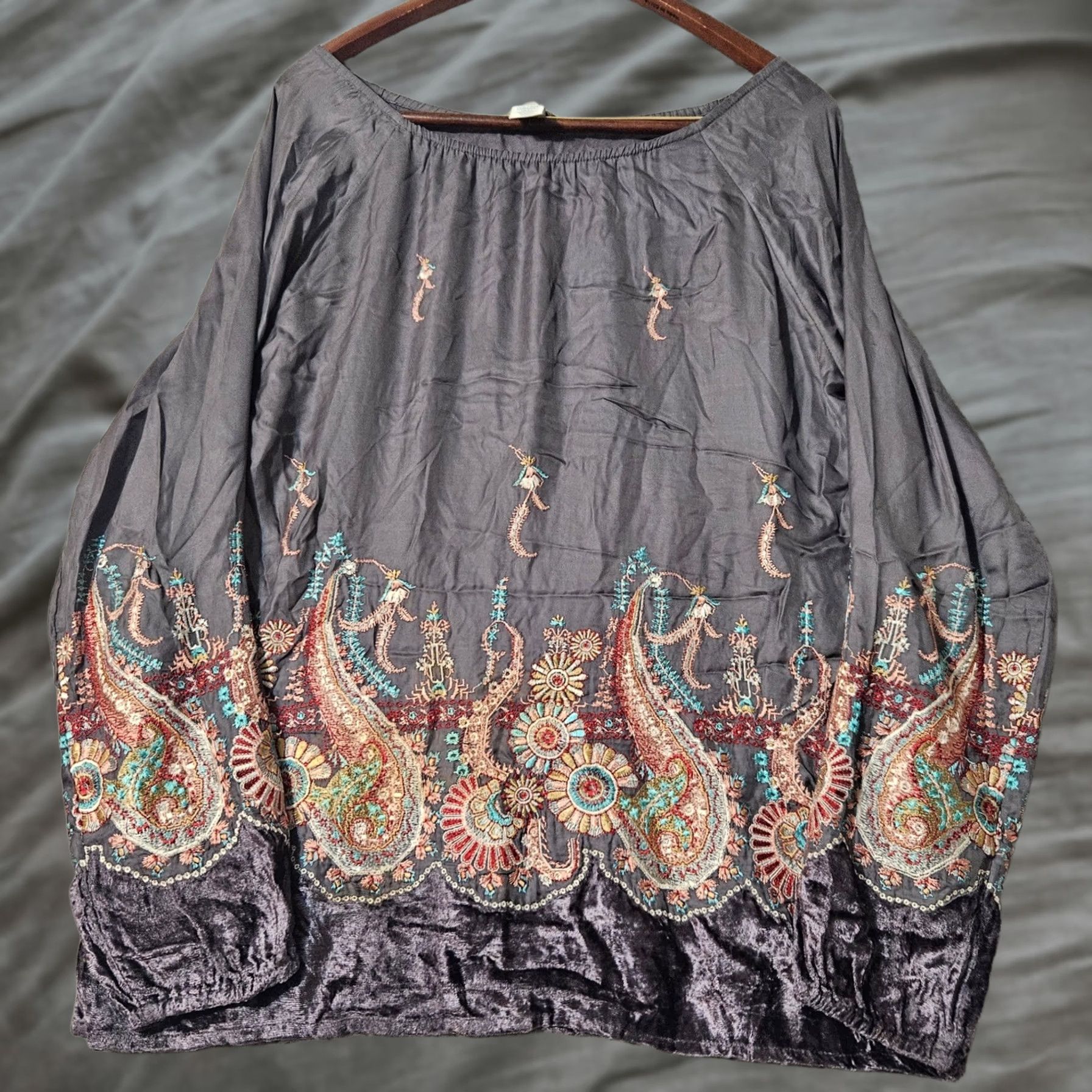 Vintage Sundance Embroidered Velvet Top Gray Boho Popover Size Medium Women's Size M / US 6-8 / IT 42-44 - 1 Thumbnail