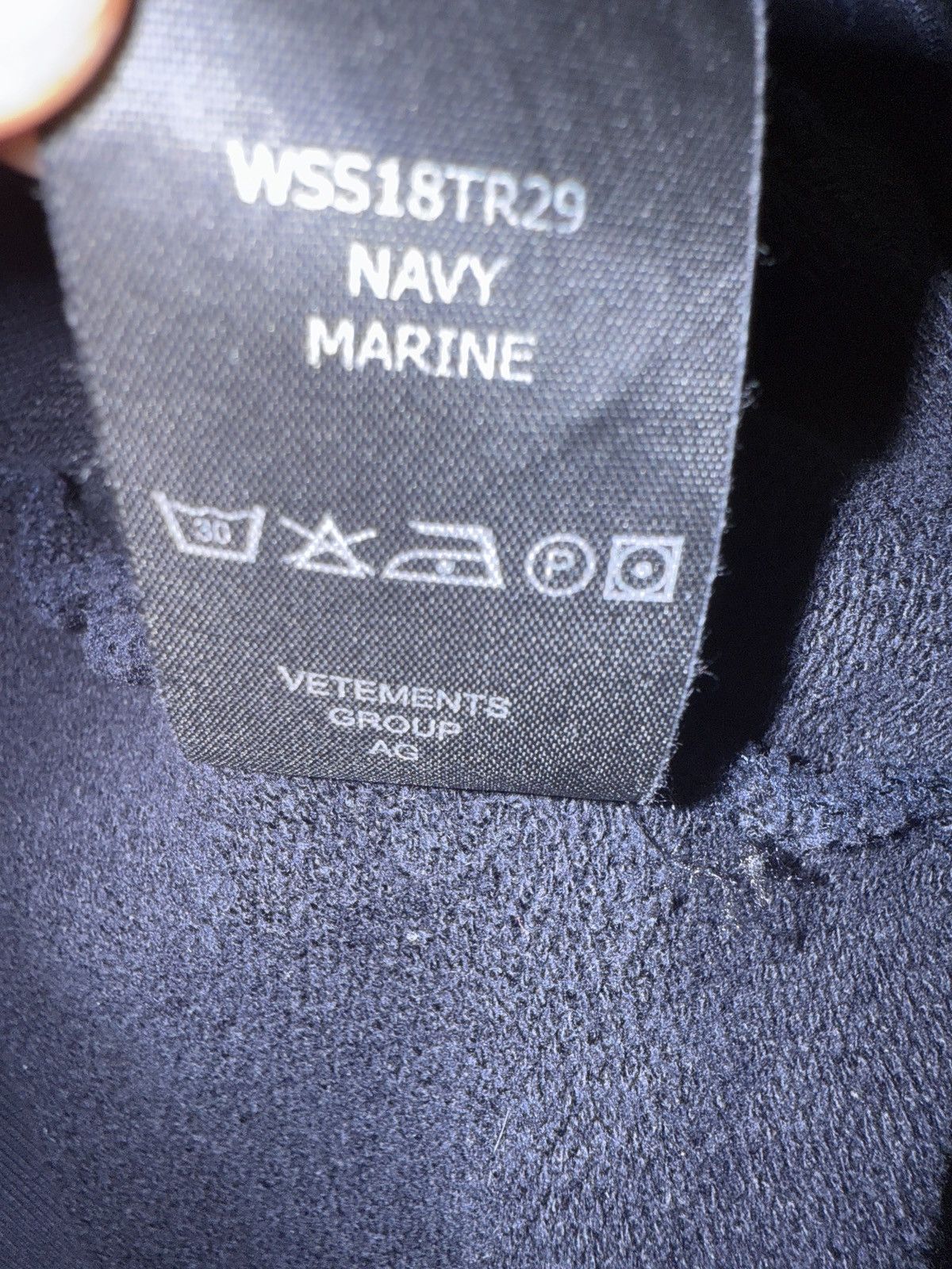 Tommy Hilfiger × Vetements Vetements x Tommy Hilfiger Oversized Hoodie Navy SS18 Size US L / EU 52-54 / 3 - 5 Thumbnail