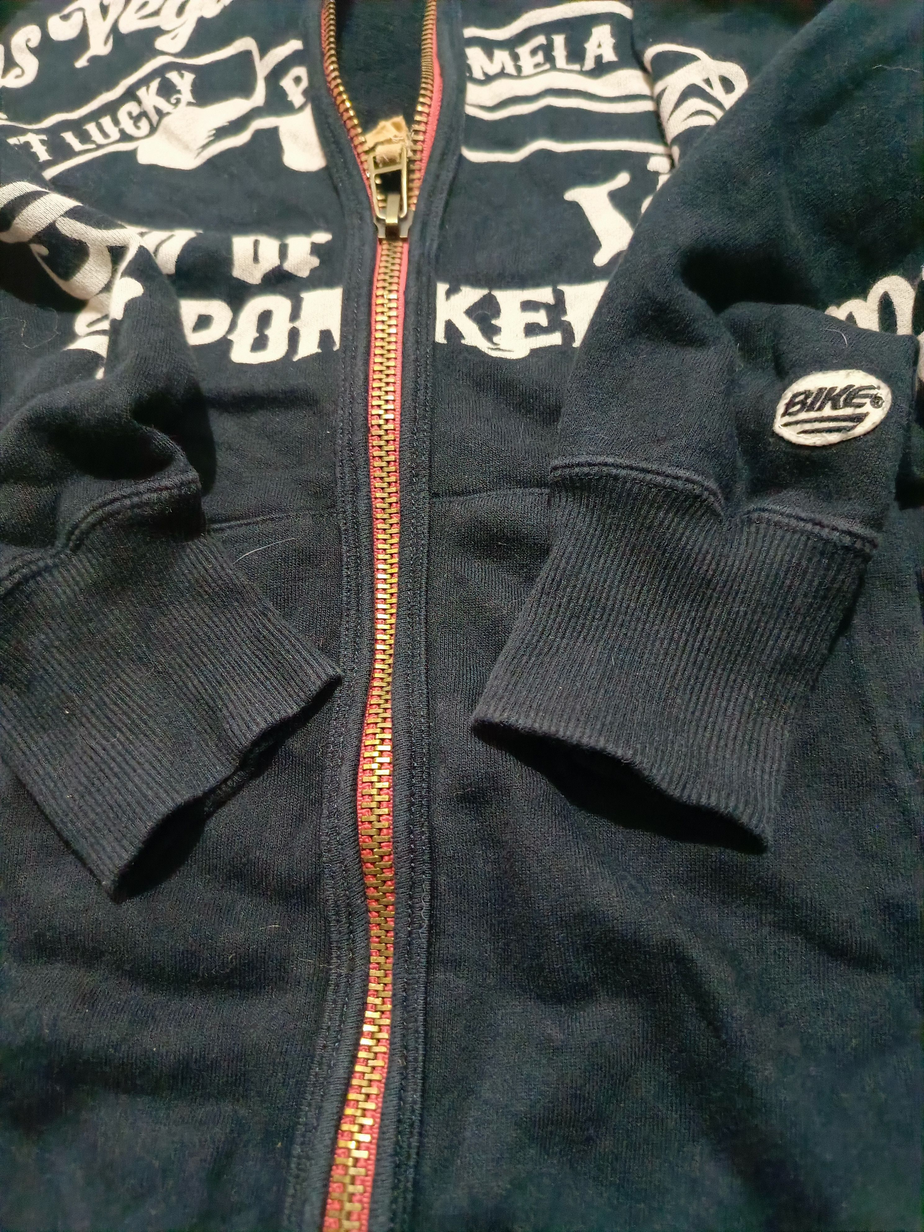 Other 2000's Skull Distressed Size US M / EU 48-50 / 2 - 9 Thumbnail