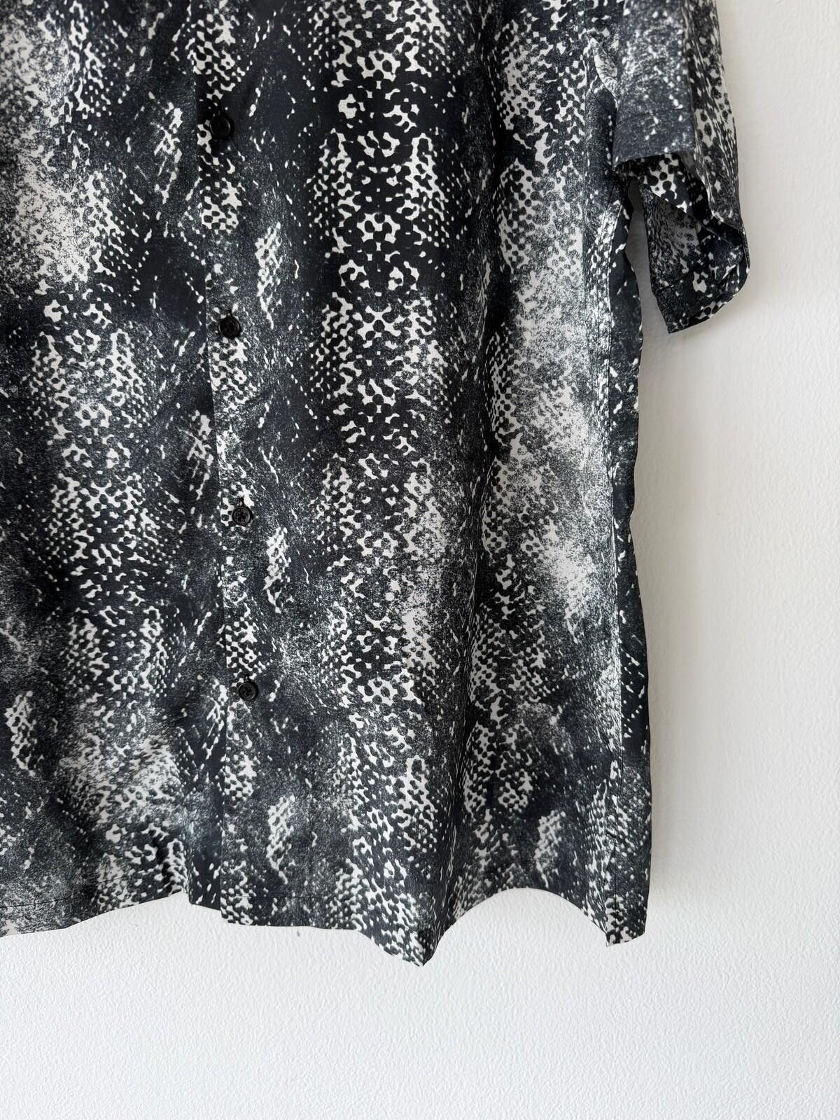 Ksubi new ksubi medium m short sleeve resort shirt mamba black Size US M / EU 48-50 / 2 - 4 Thumbnail