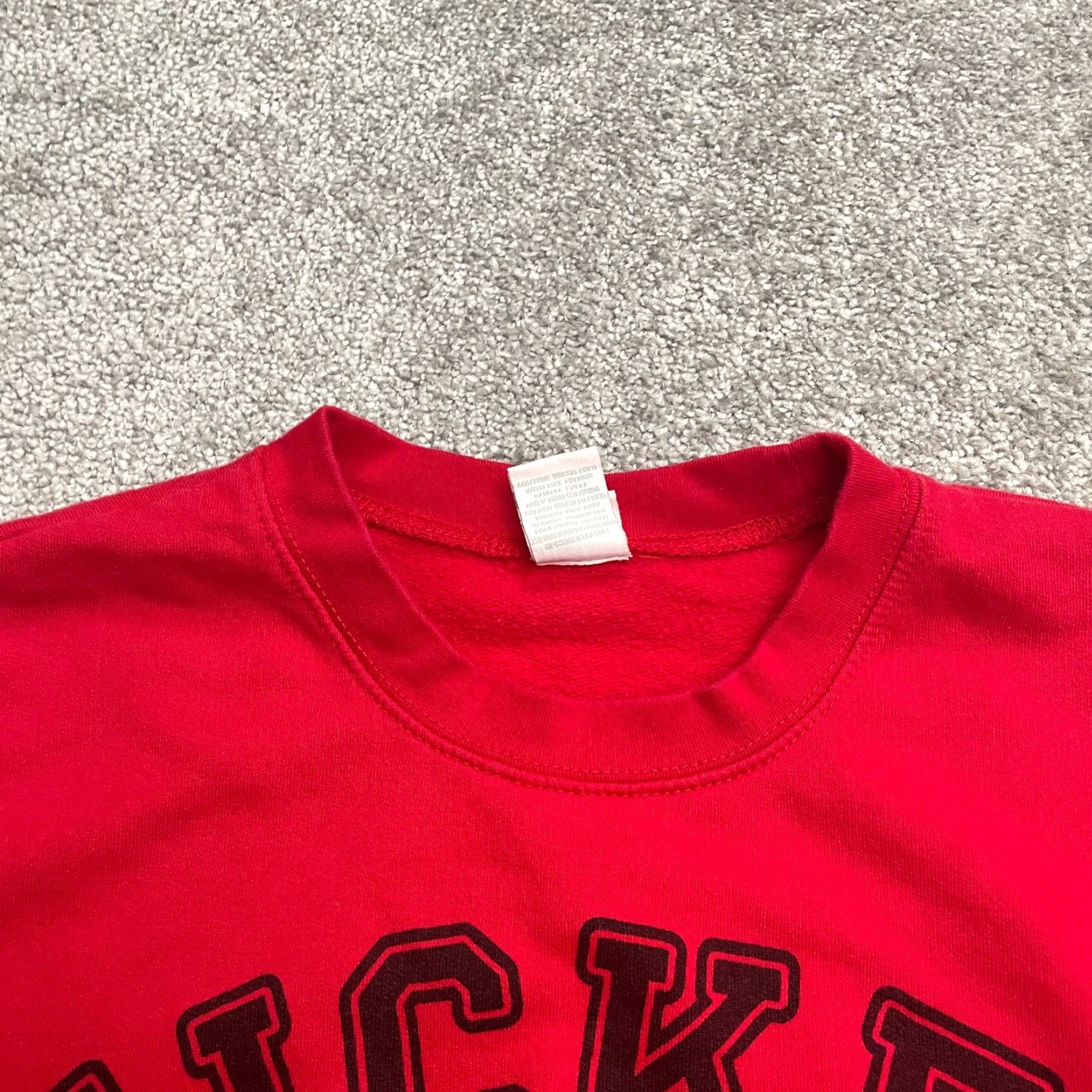 Disney Disney Mickey Mouse Graphic Logo Sweatshirt Women M Red Crew Neck Pullover Size M / US 6-8 / IT 42-44 - 4 Thumbnail