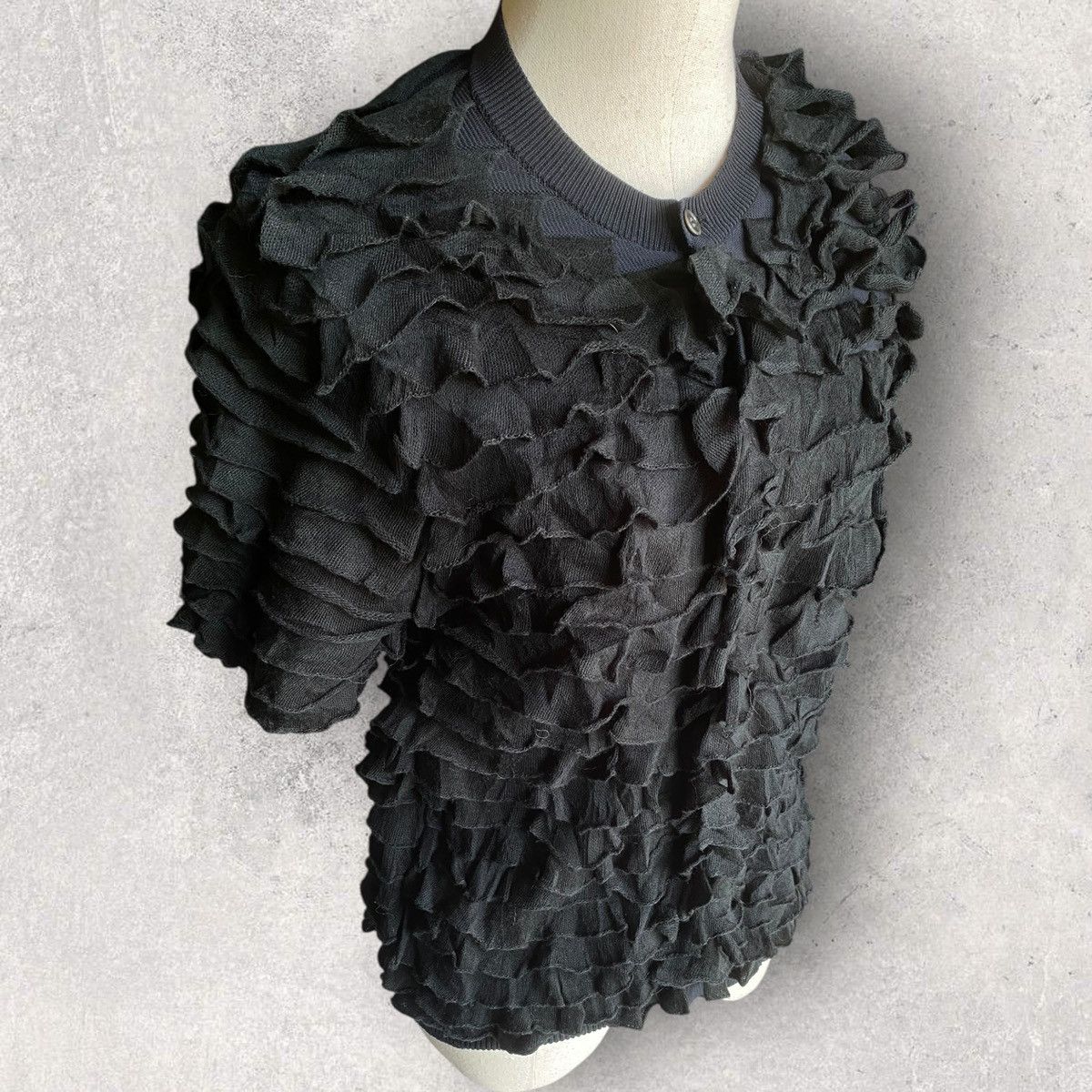 Comme des Garcons Fall 2011 Frills Button Up Sweatshirt Size M / US 6-8 / IT 42-44 - 2 Thumbnail