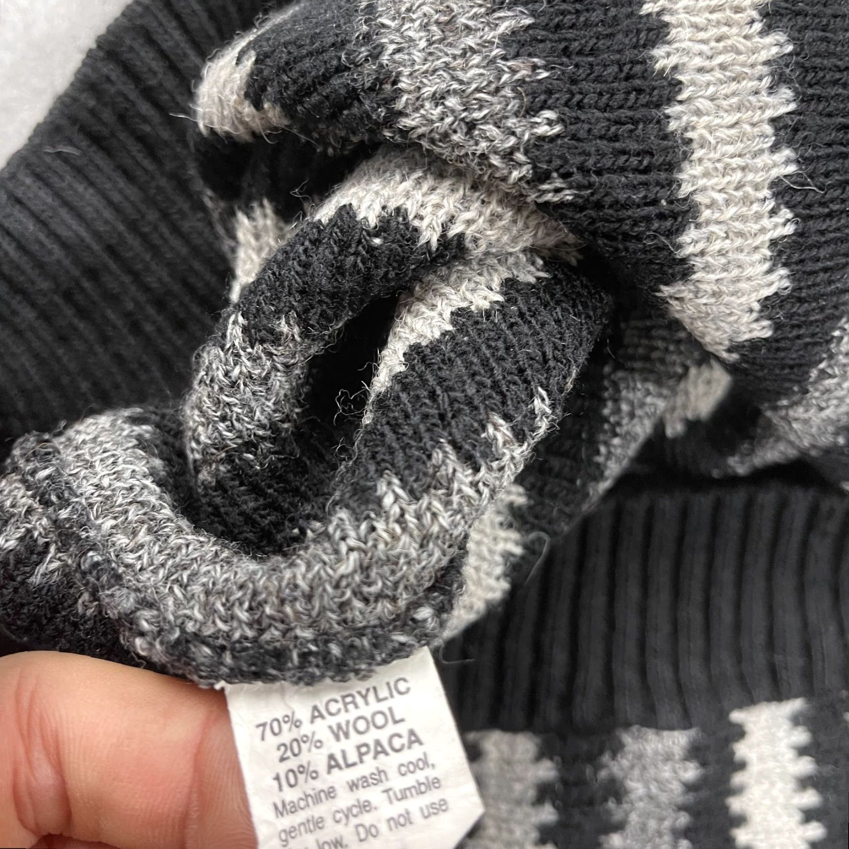 Coogi VINTAGE Protege Sweater Mens XL Gray 90s Coogi Style Abstract Knit Pullover Crew Neck Striped All Seasons Size US XL / EU 56 / 4 - 5 Thumbnail