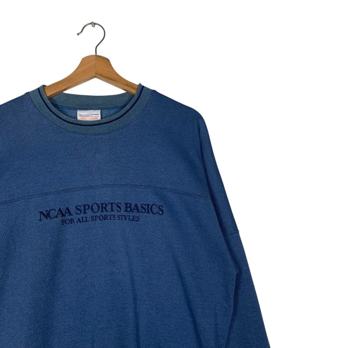 Descente NCAA Embroidery Logo Sweatshirt #1452-C65 Size US L / EU 52-54 / 3 - 5 Thumbnail