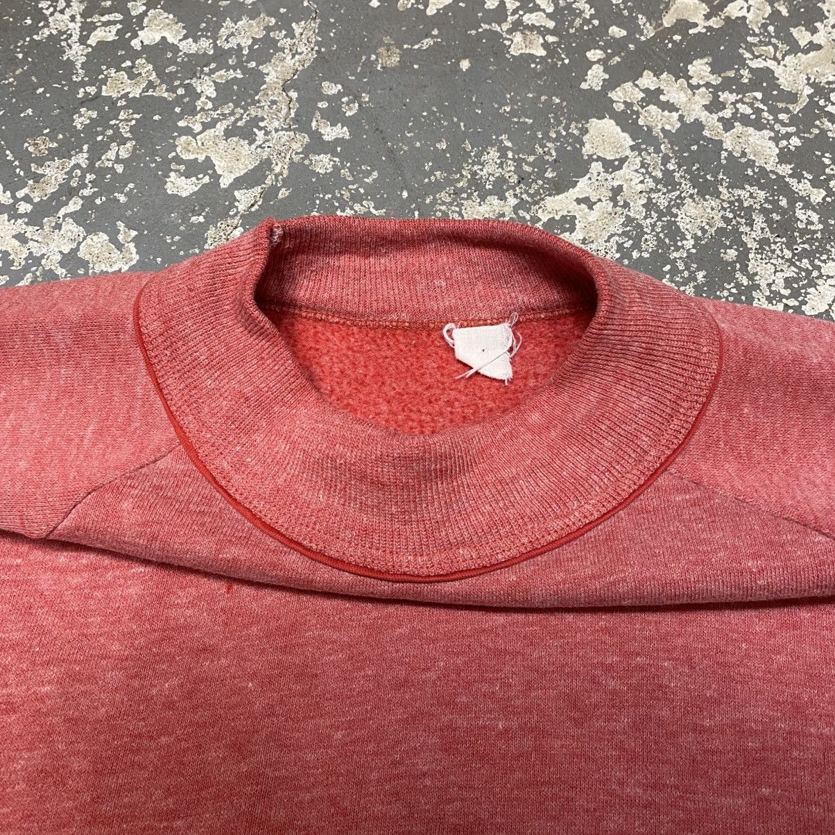 Japanese Brand × Vintage True Vintage Red Faded 2 Tone Blank 60s/70s Crewneck Sweat Size US M / EU 48-50 / 2 - 4 Thumbnail